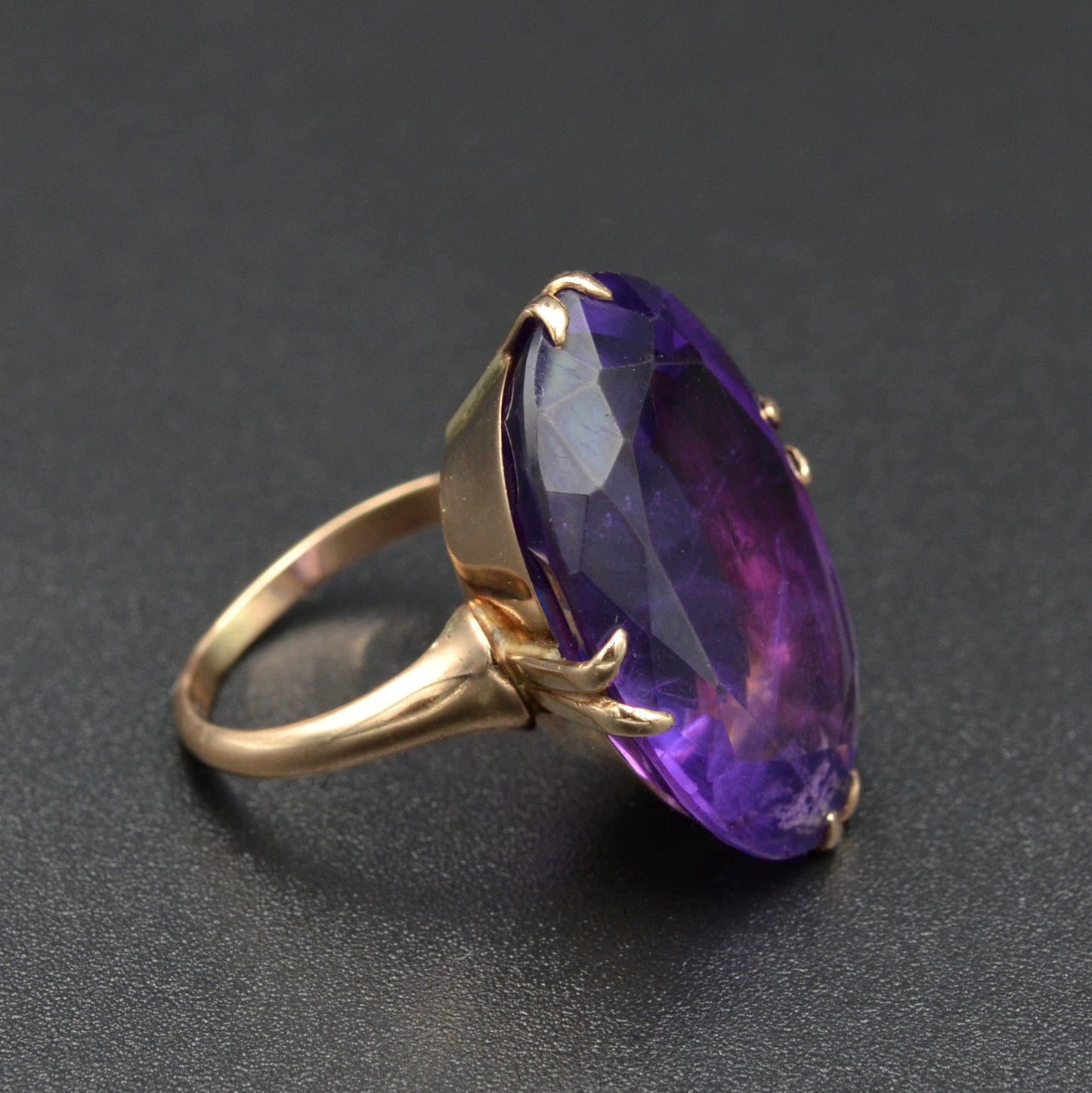 Antique Victorian Amethyst and Gold Ring