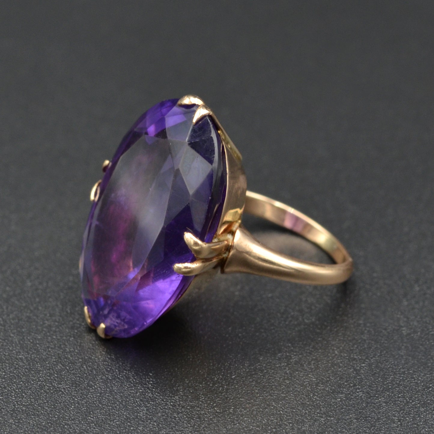 Antique Victorian Amethyst and Gold Ring