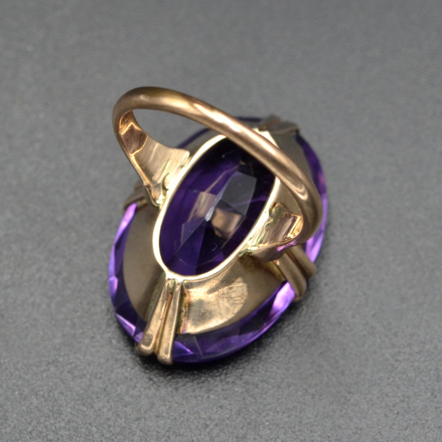 Antique Victorian Amethyst and Gold Ring