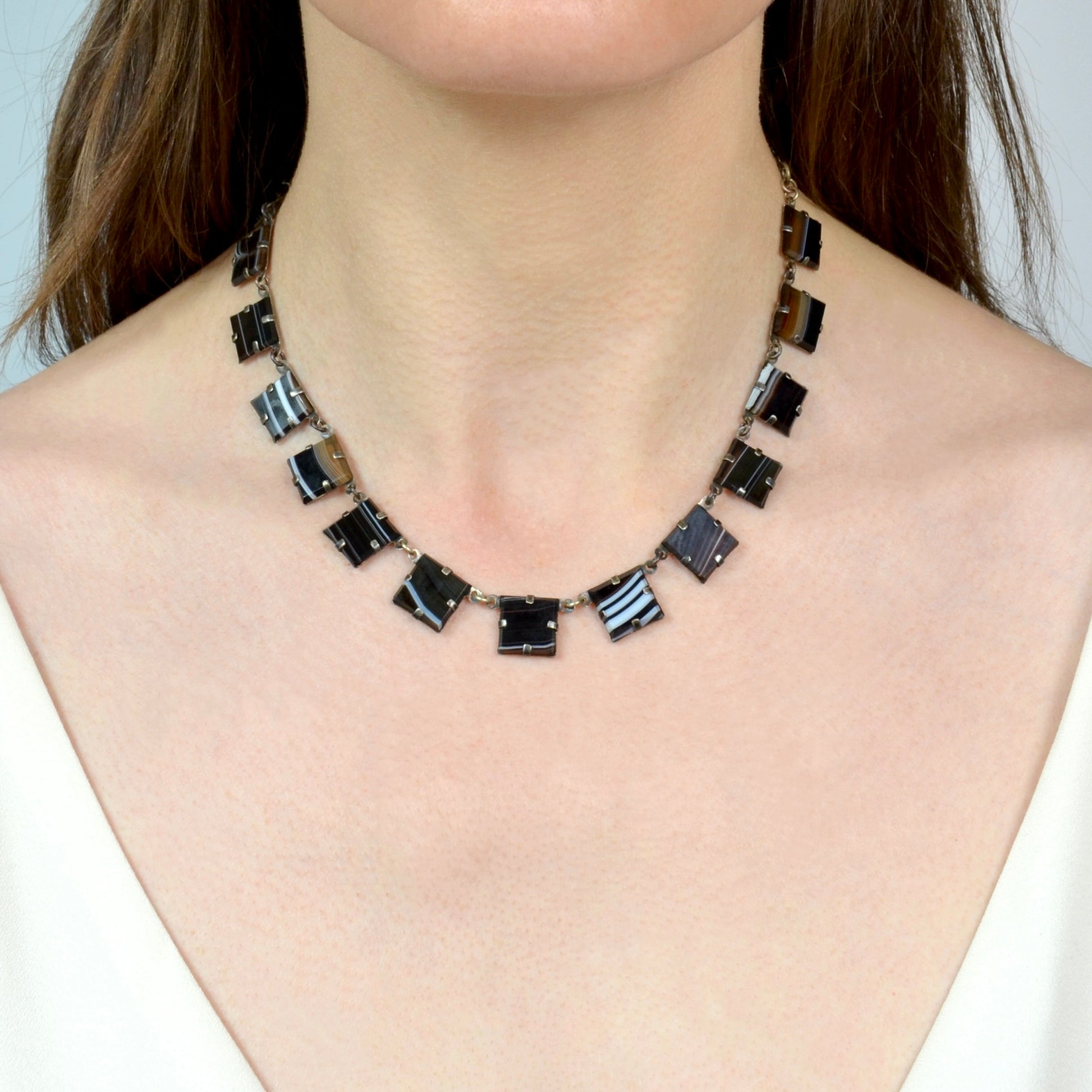Vintage Art Deco Era Banded Agate and Sterling Silver Rivière Necklace