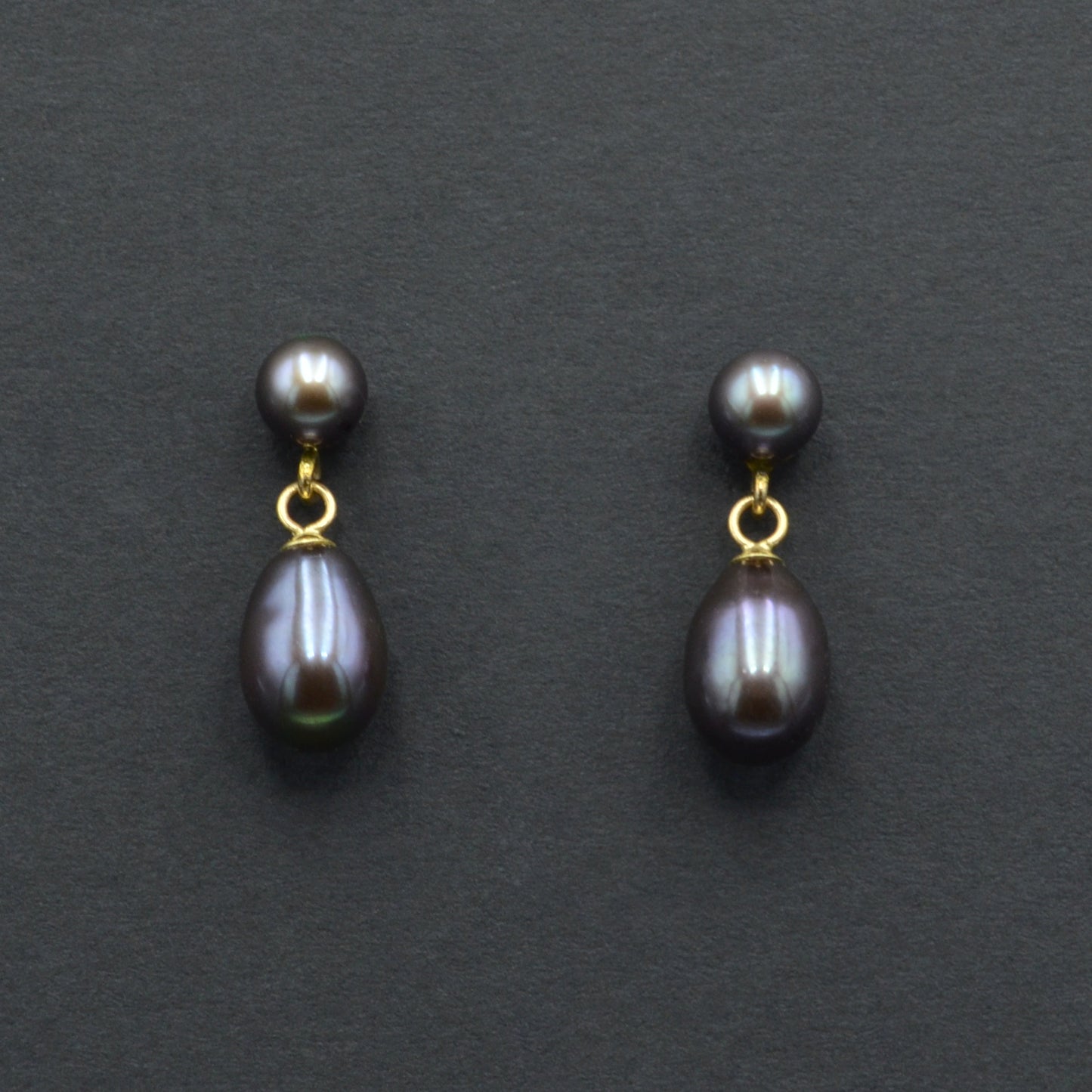 Vintage Black Pearl and 14k Yellow Gold Drop Earrings