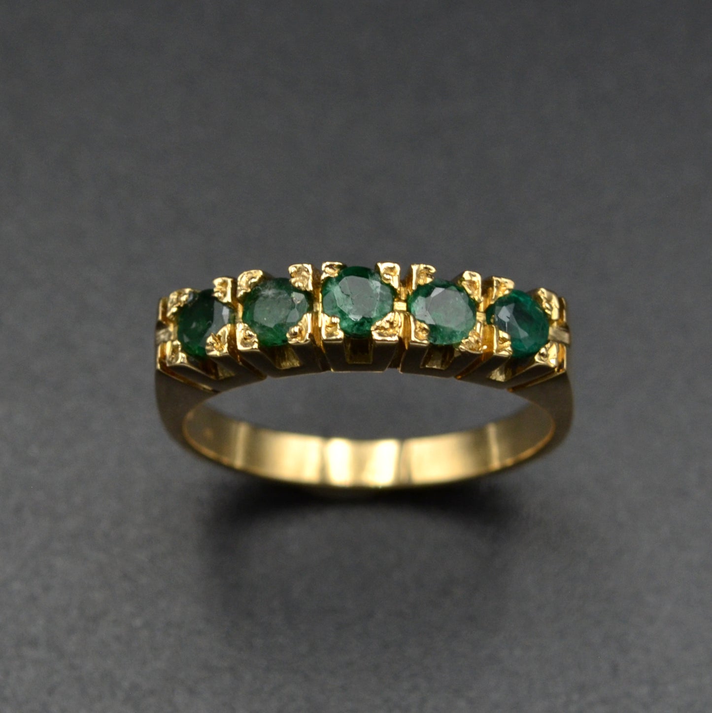 Vintage Emerald and 18k Gold Ring