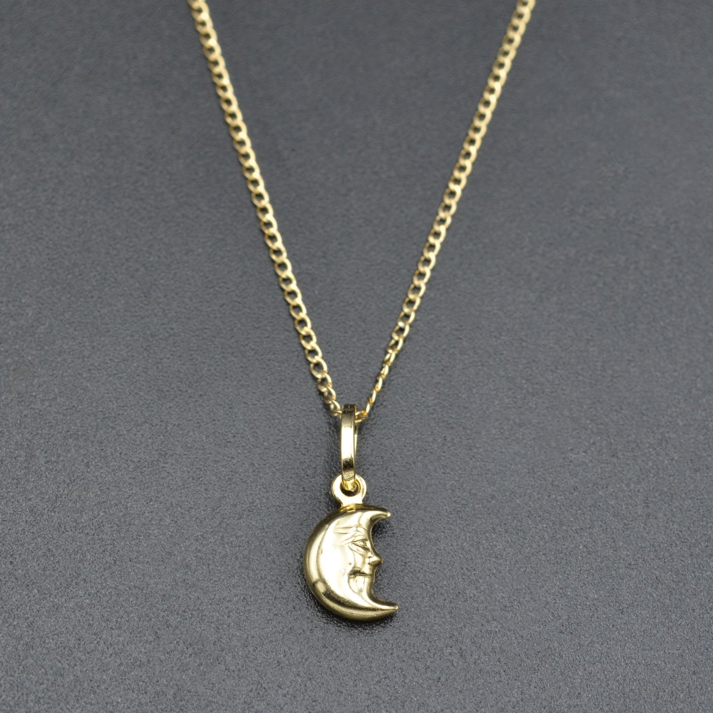 Vintage 14k Gold Crescent Moon Face Pendant