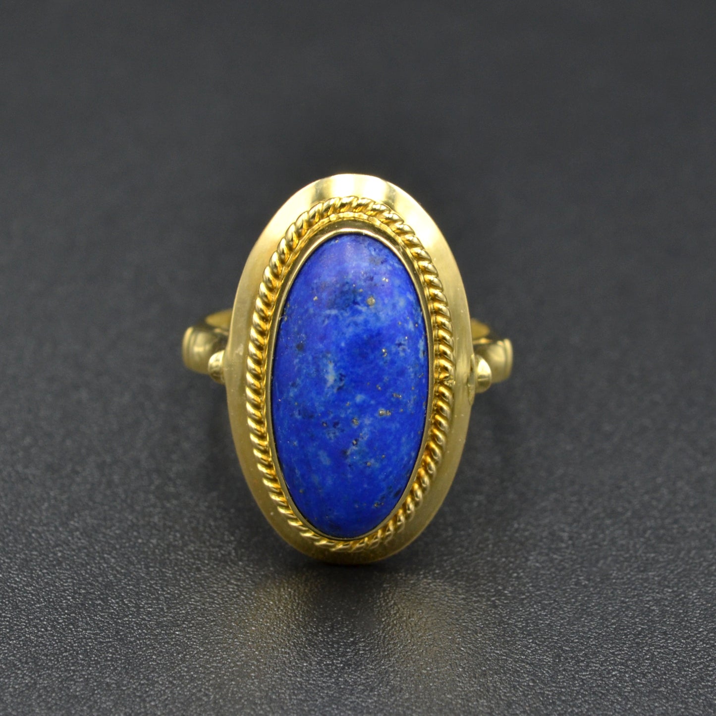 Vintage Lapis Lazuli Cabochon and 18k Gold Ring