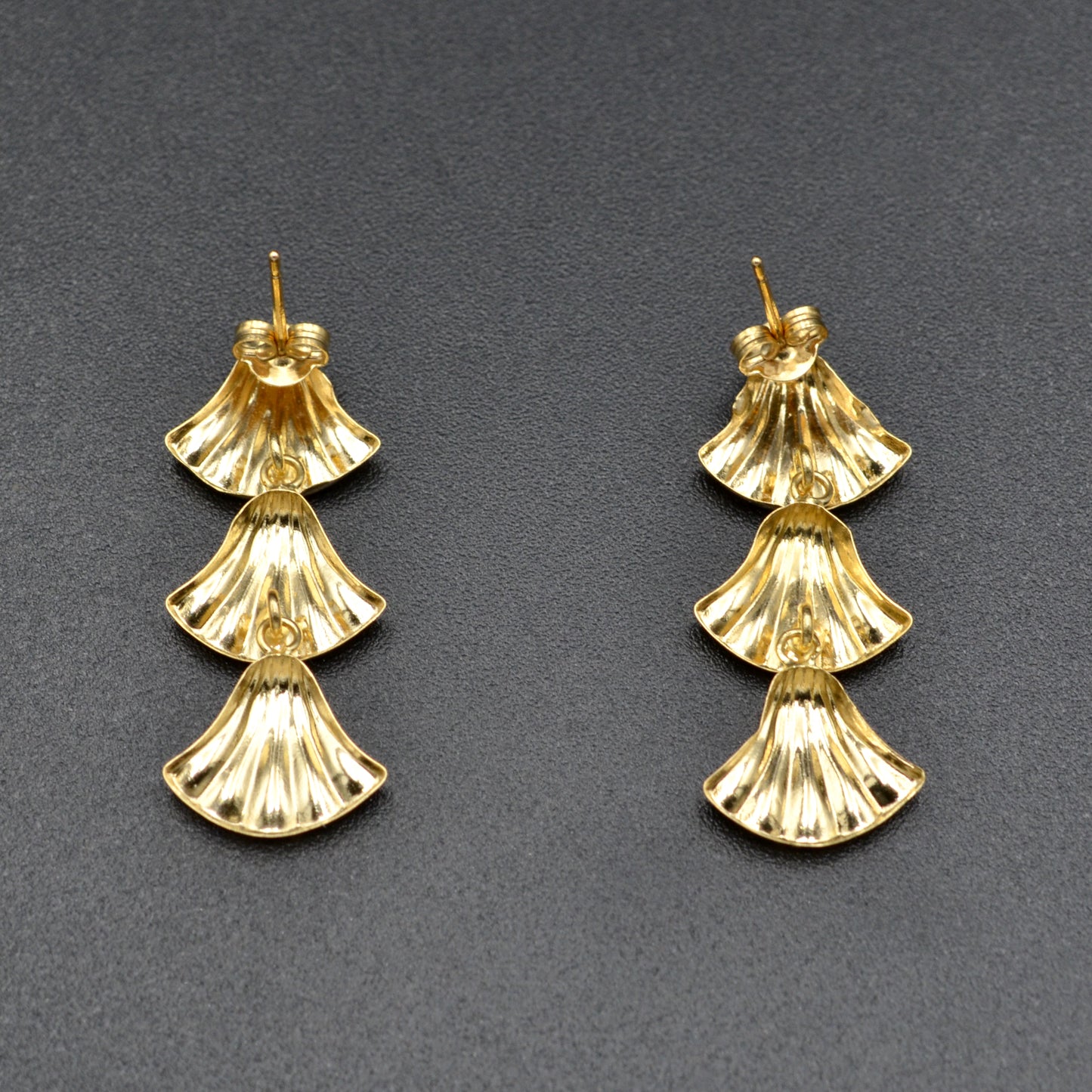 Vintage 14k Gold Lotus Flower Dangle Earrings