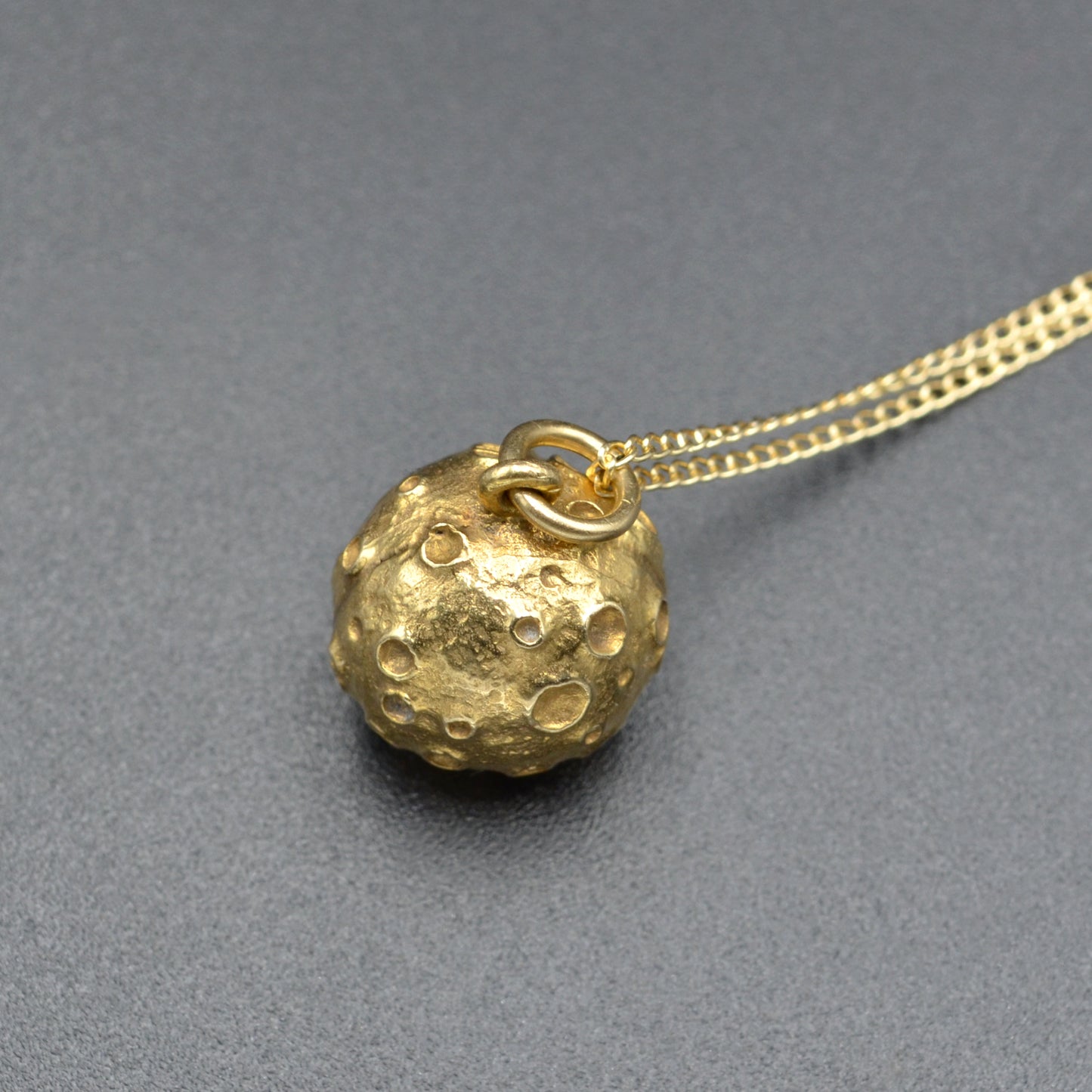 Vintage 14k Gold Moon Landing Pendant Necklace