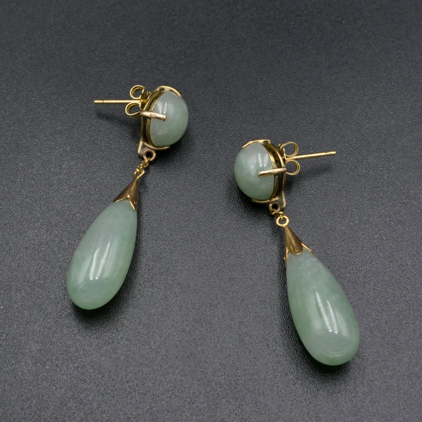 Vintage Jadeite Jade and 14k Gold Drop Earrings