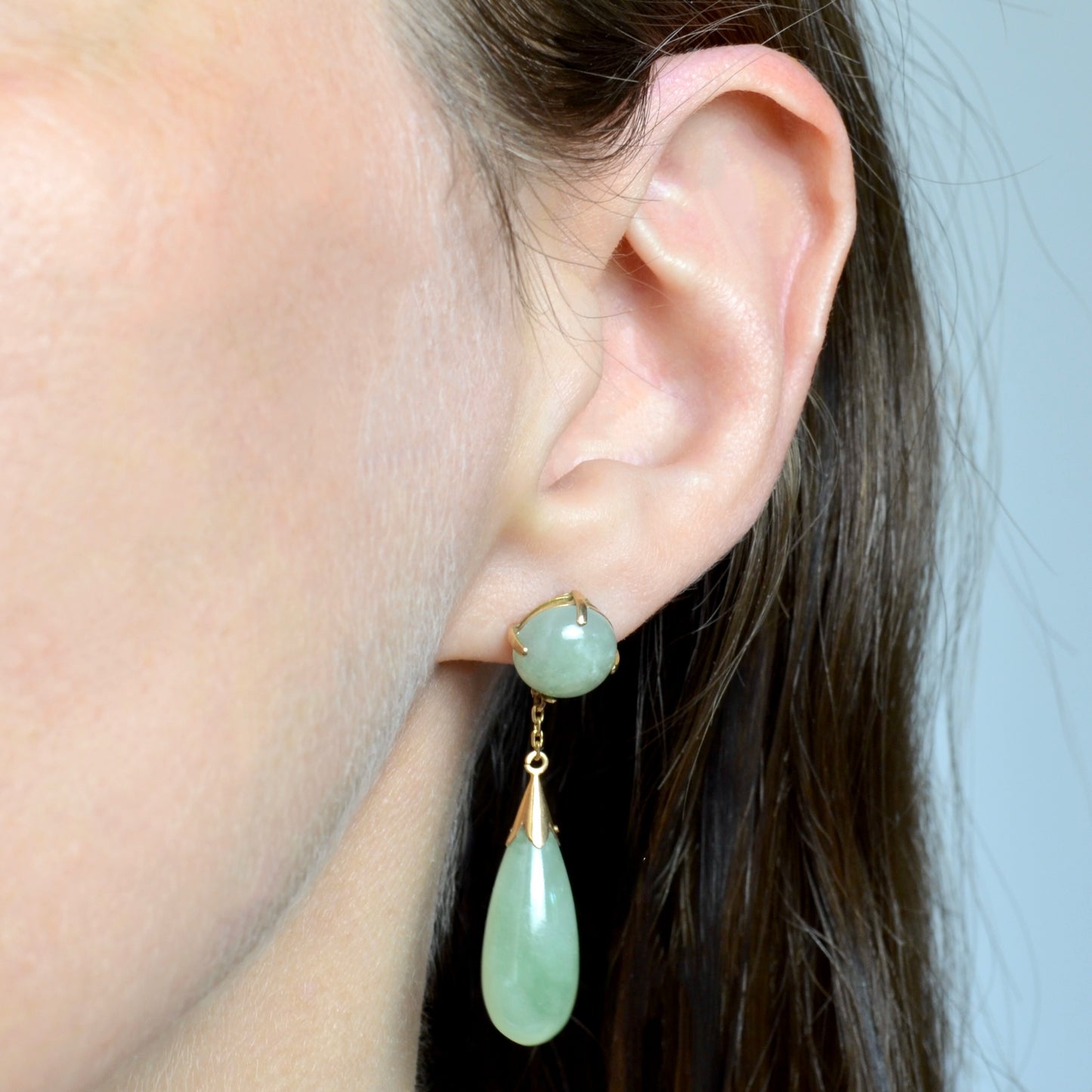 Vintage Jadeite Jade and 14k Gold Drop Earrings