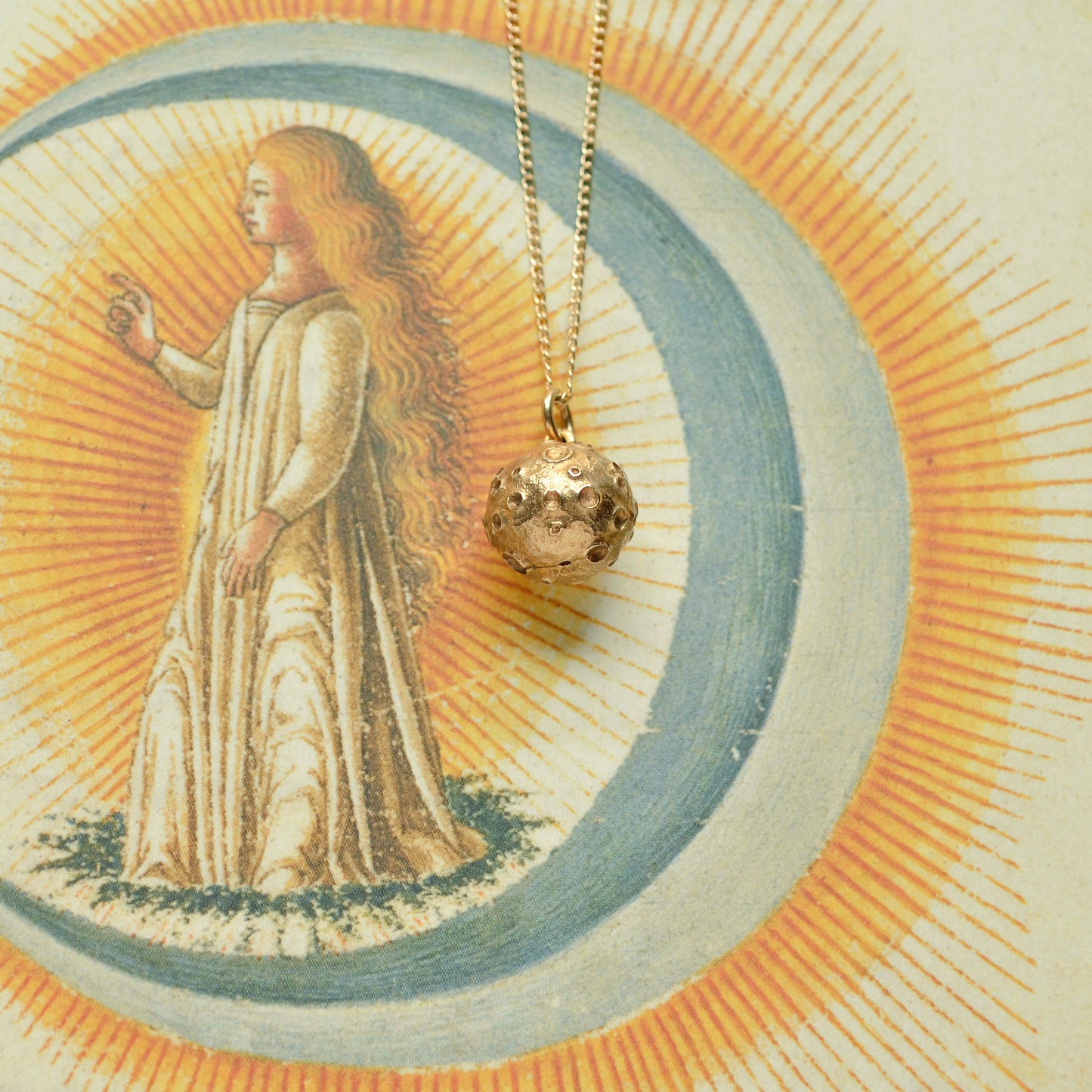 Vintage 14k Gold Moon Landing Pendant Necklace
