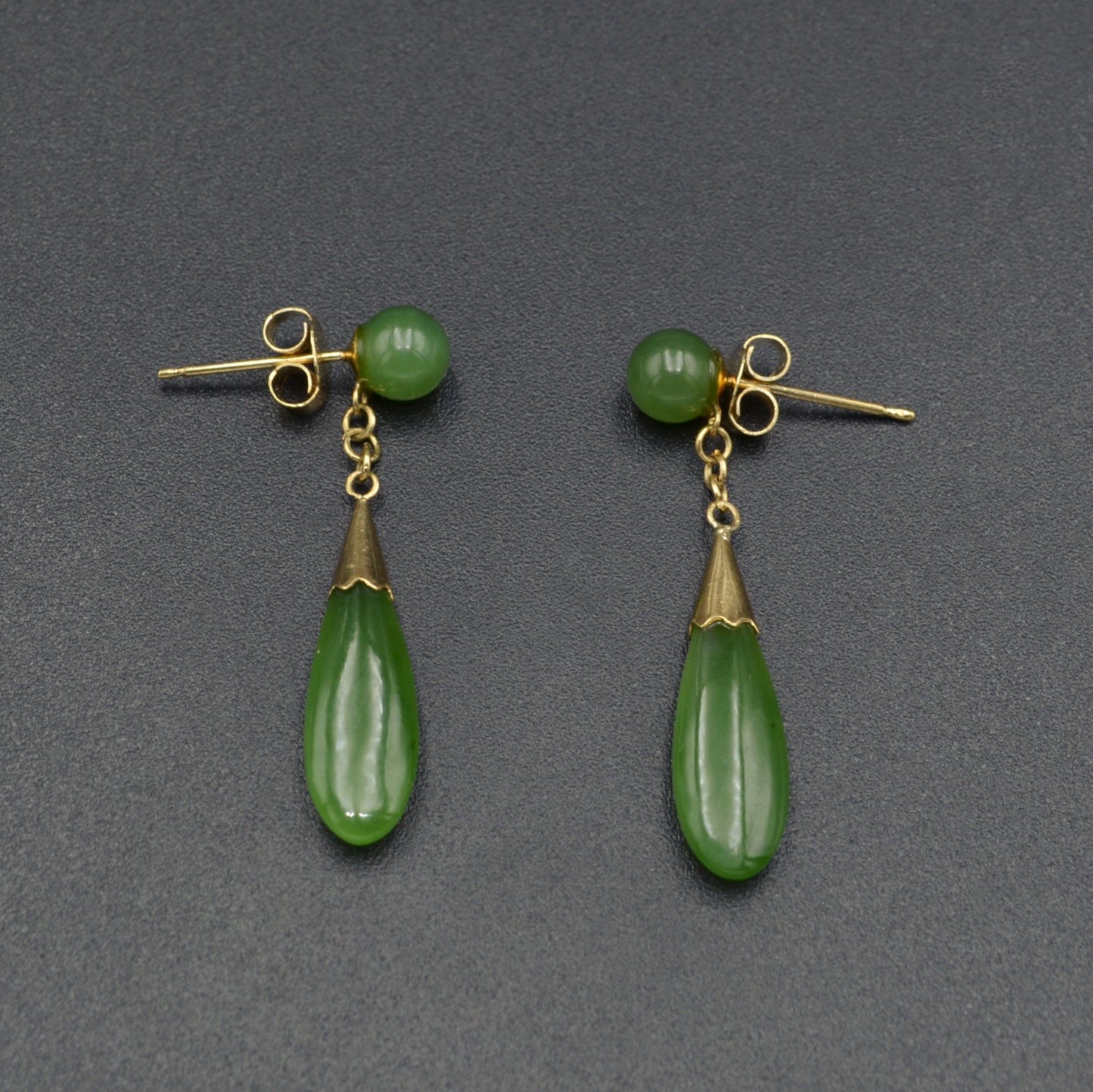 Vintage 14k Gold and Nephrite Jade Drop Earrings