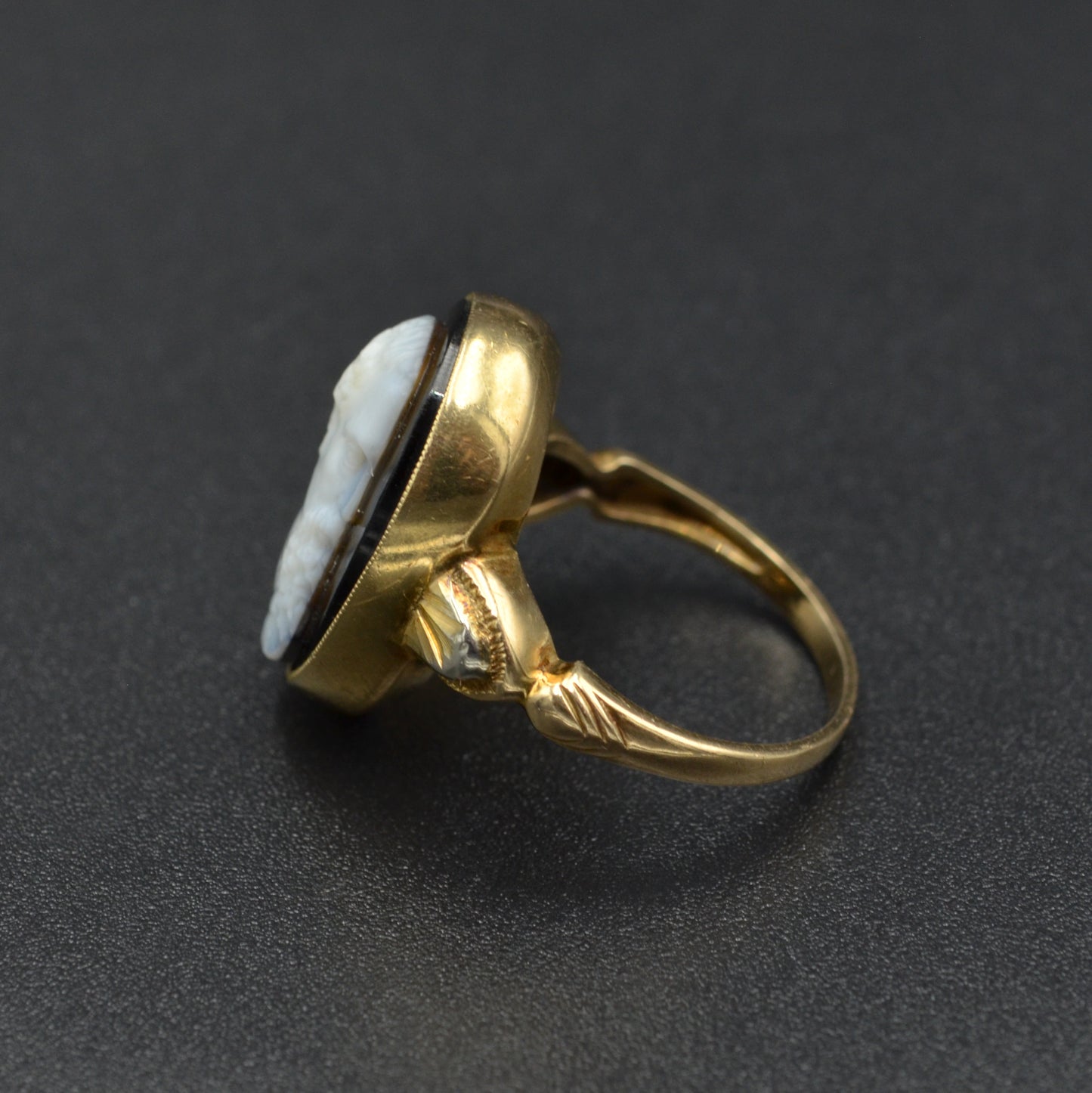 Antique Banded Onyx Cameo Portrait Ring in 14k Gold