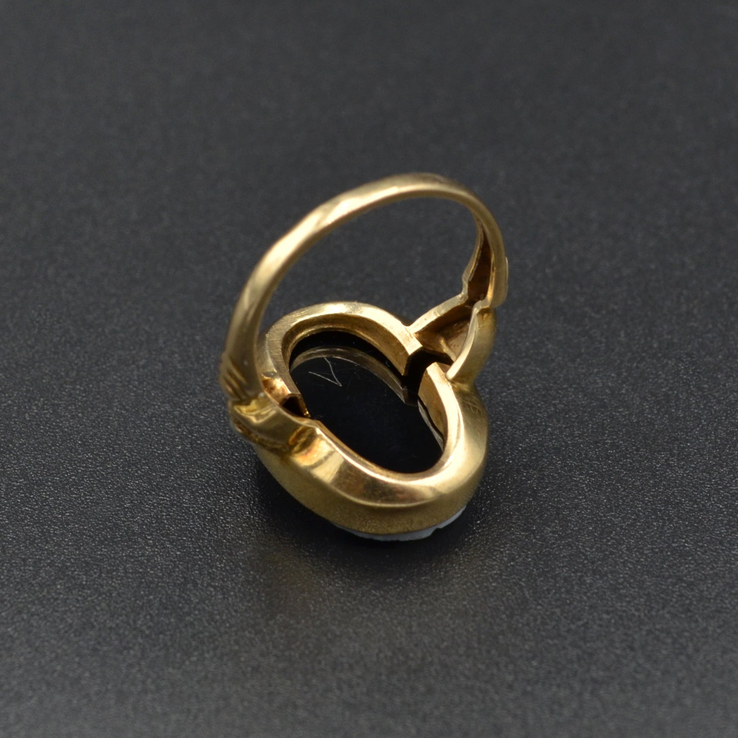 Antique Banded Onyx Cameo Portrait Ring in 14k Gold