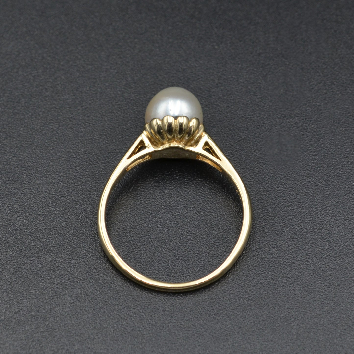 Vintage 10k Gold and Pearl Solitaire Ring