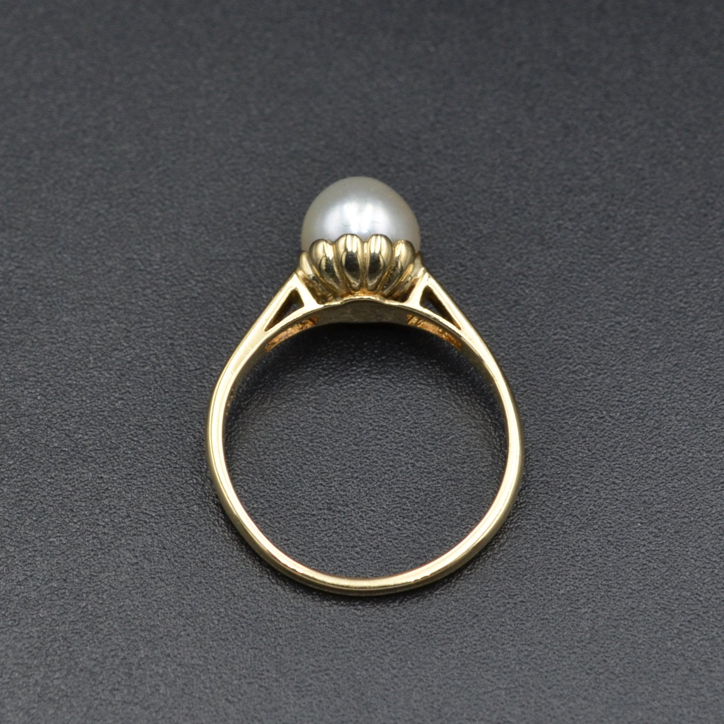 Vintage 10k Gold and Pearl Solitaire Ring