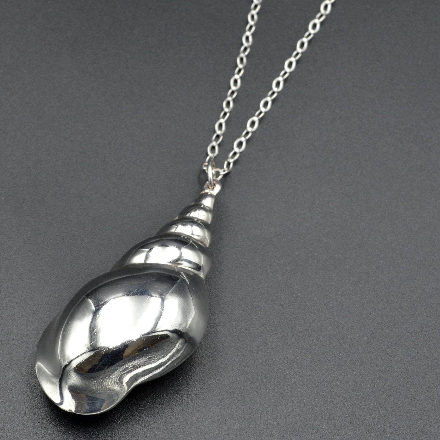 Vintage Modernist Sterling Silver Seashell Pendant Necklace