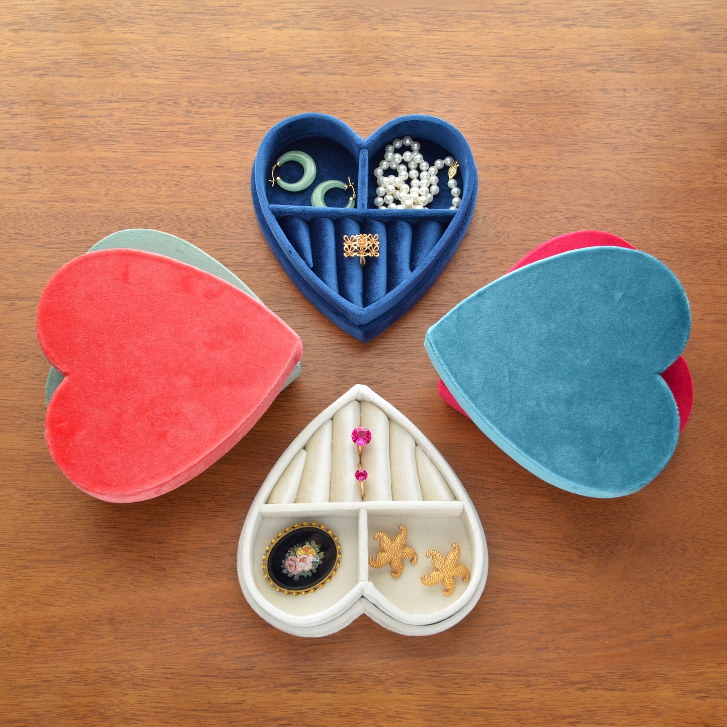 Heart-Shaped Velvet Jewelry Travel Case