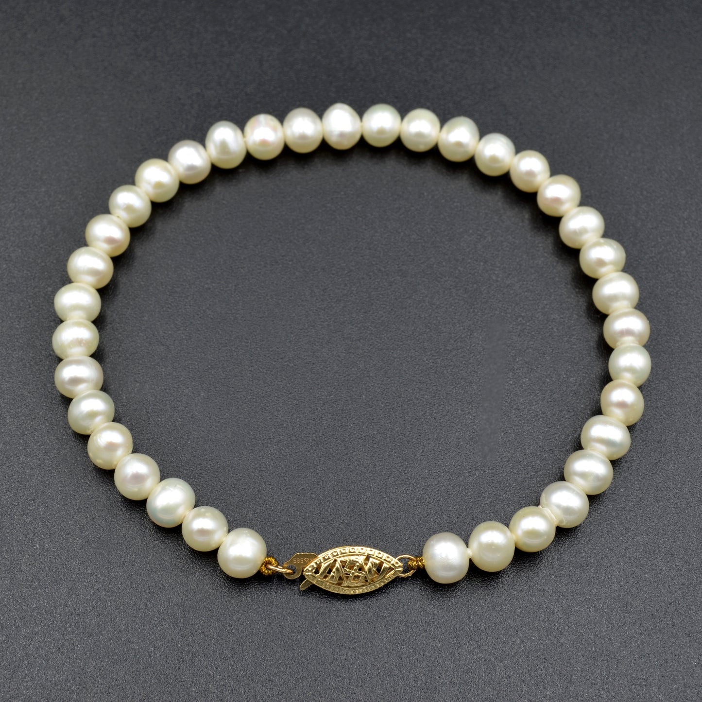 Pearl and Gold Bracelet