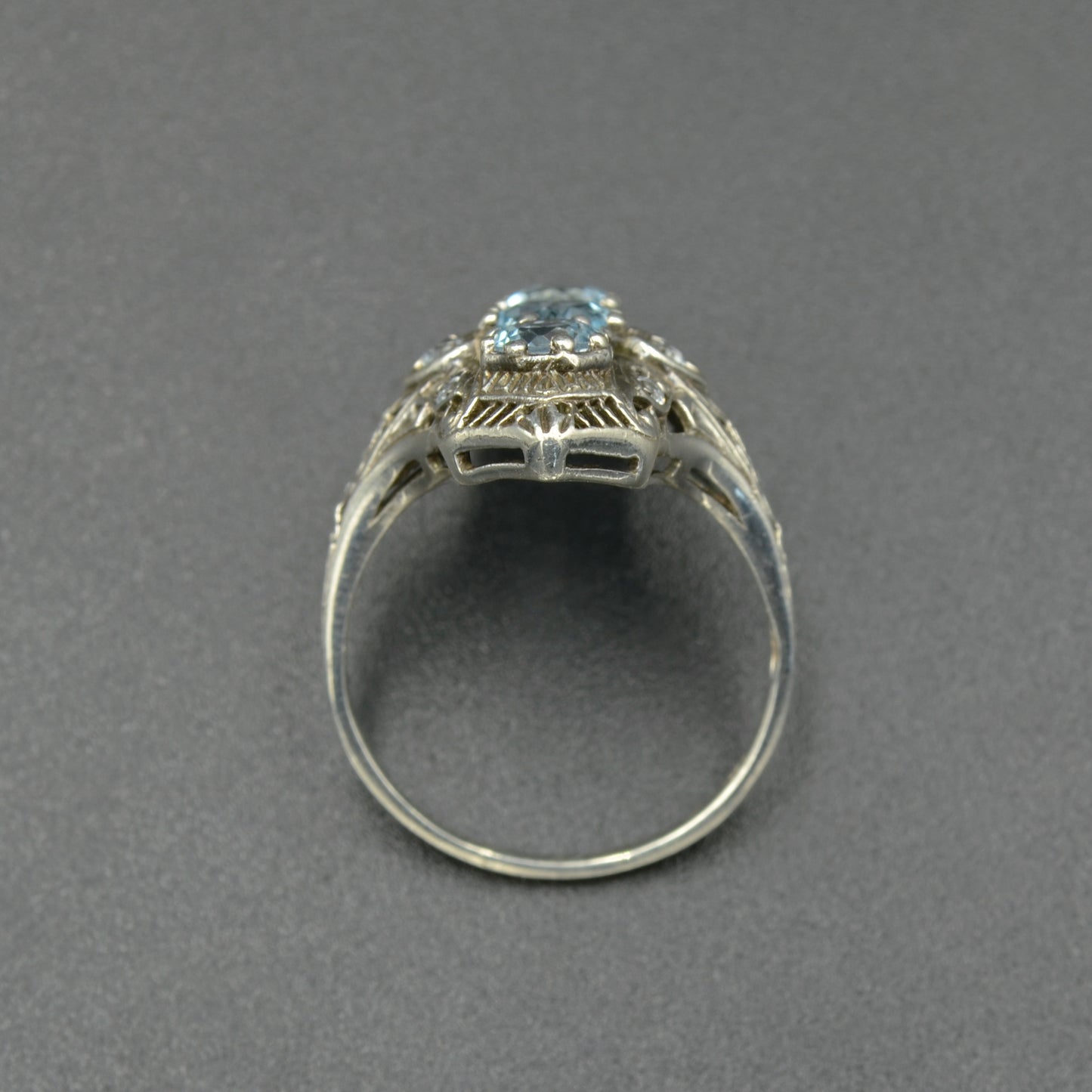 Aquamarine and Silver Filigree Ring