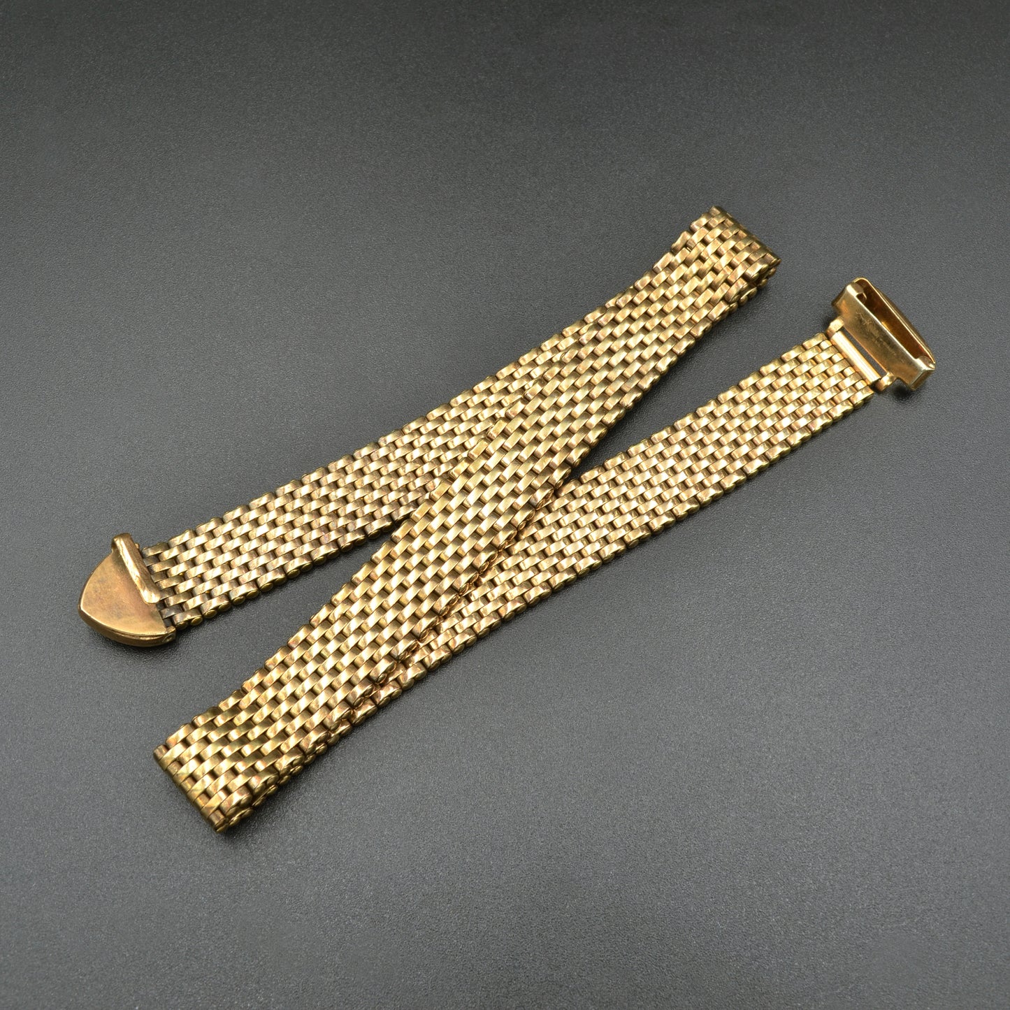 Retro Belted Collar Necklace