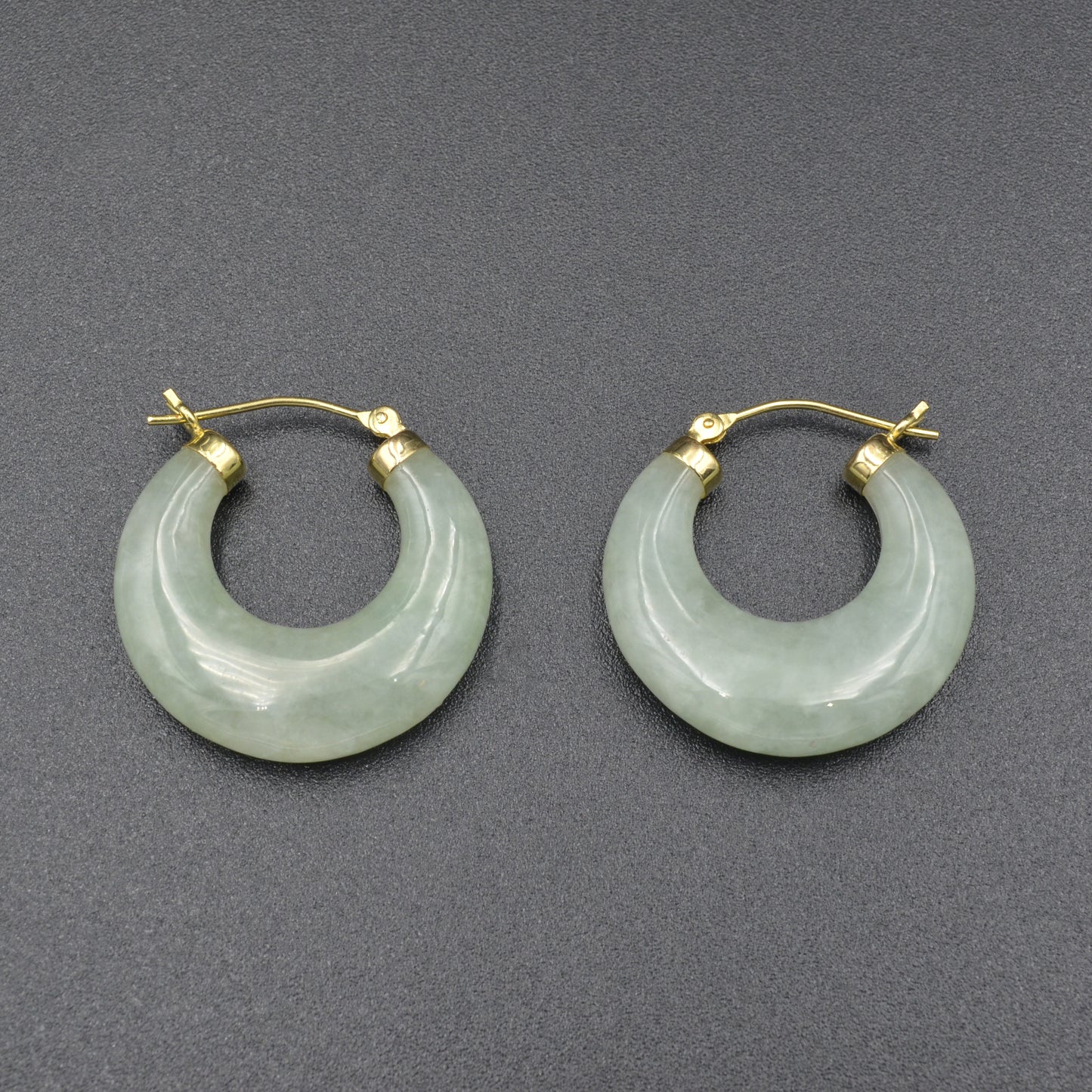 Vintage Chunky Light Green Jade Hoop 14k Gold Earrings