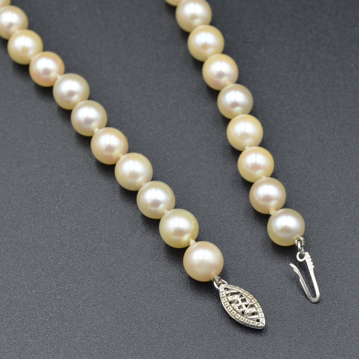 Vintage 14k Gold and Knotted Pink Pearl Necklace
