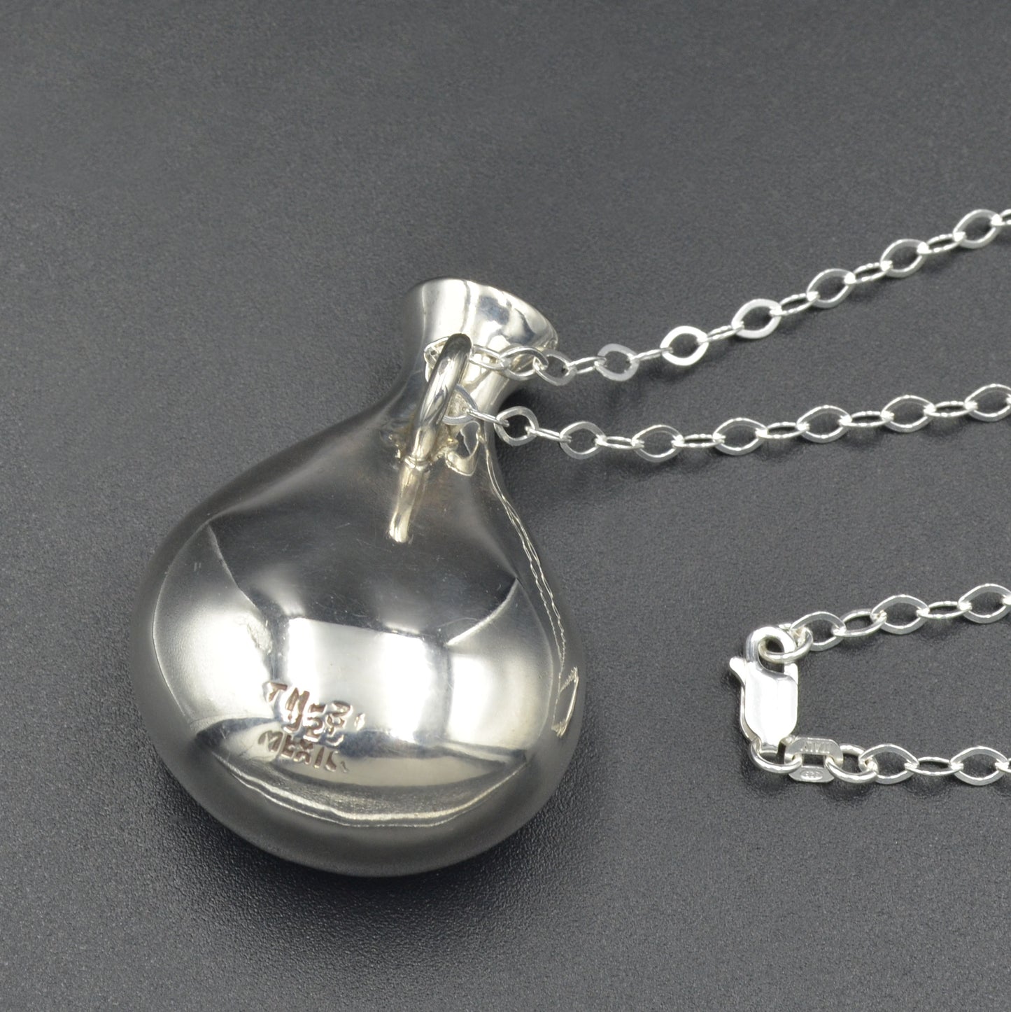 Silver Vase Pendant Necklace