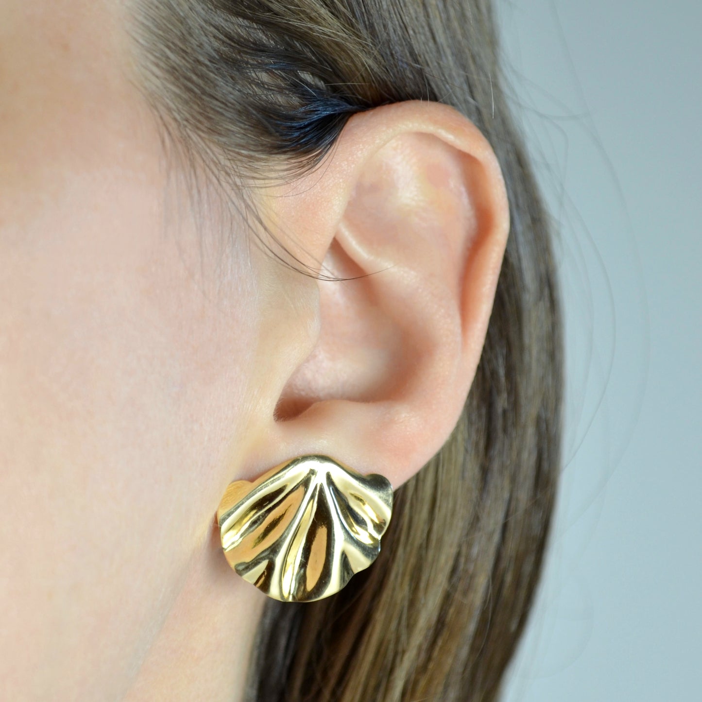 Vintage 14k Gold Fan Earrings