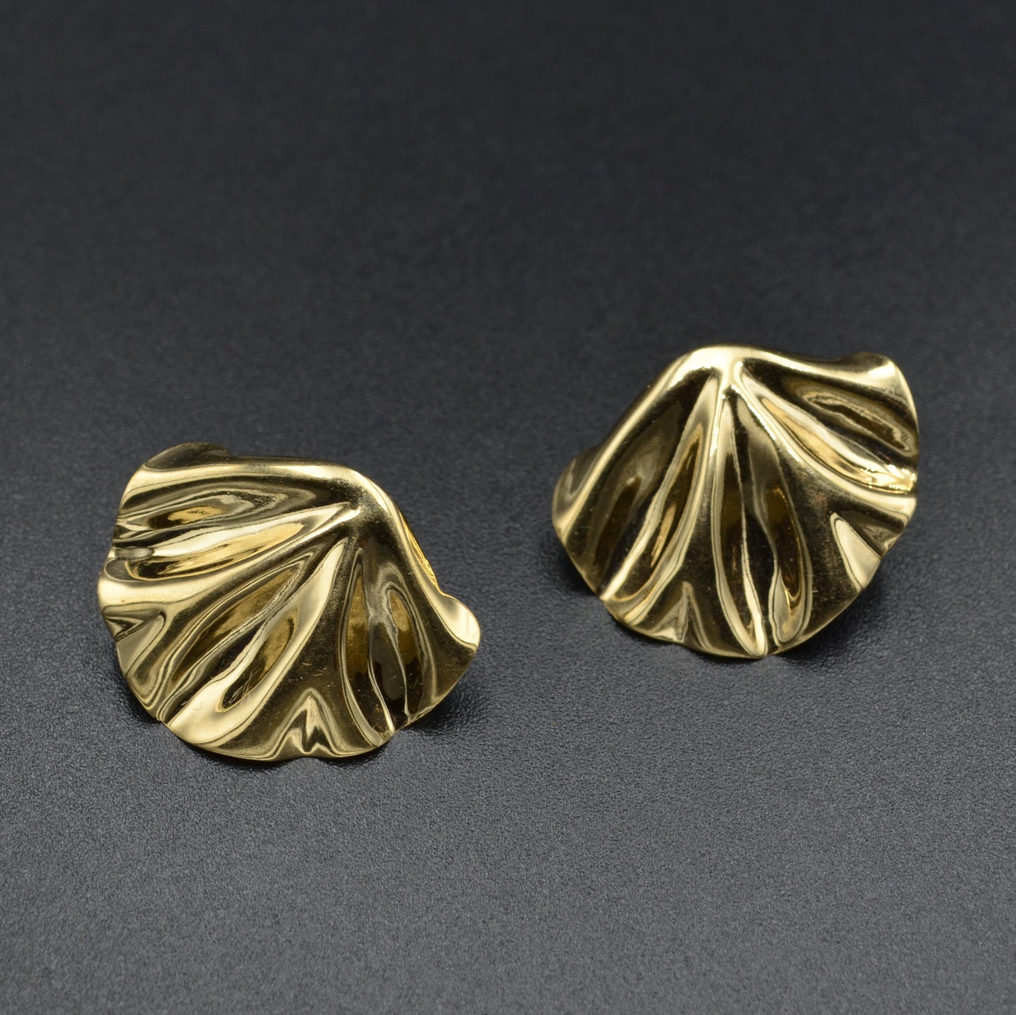 Vintage 14k Gold Fan Earrings