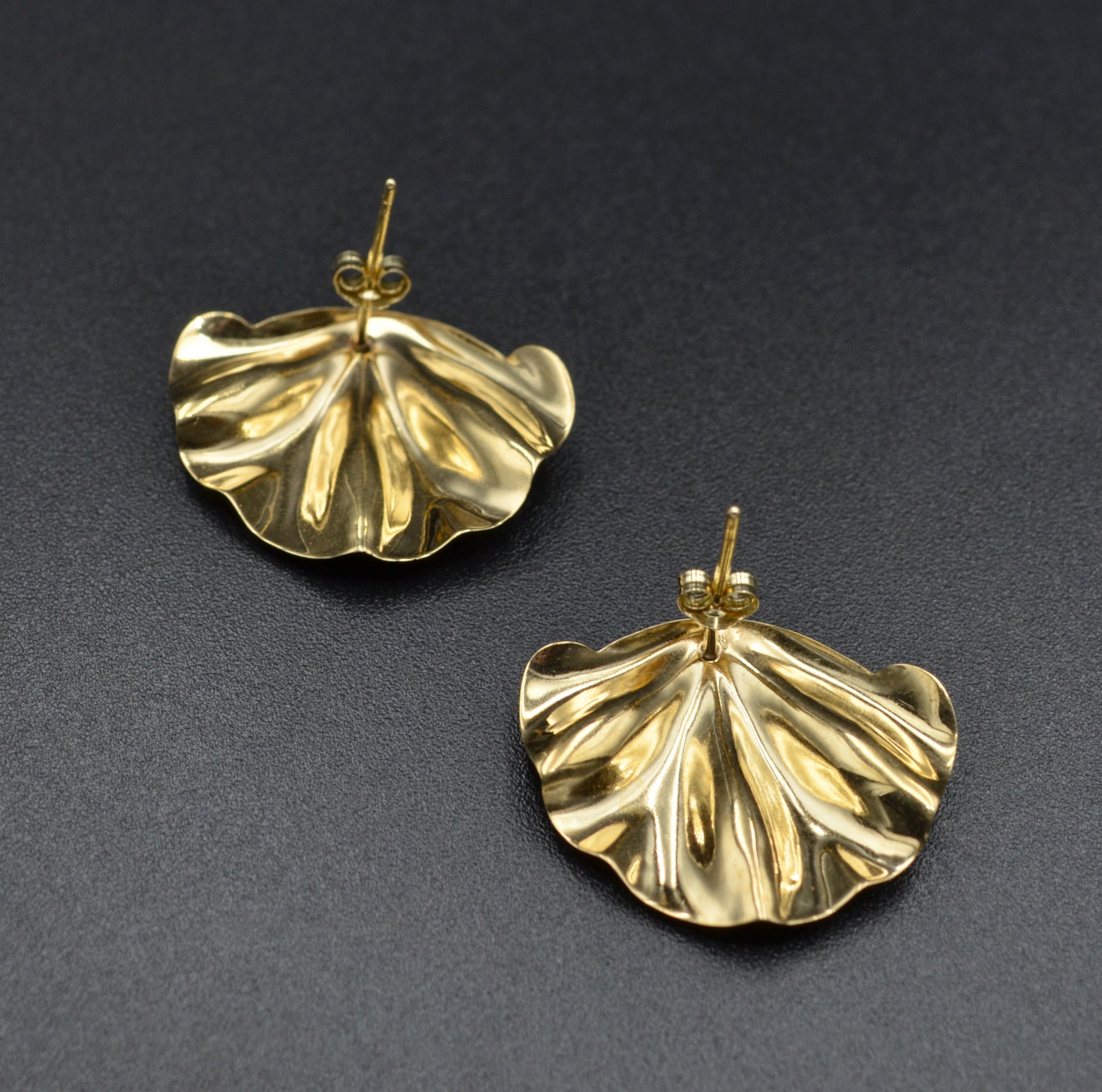 Vintage 14k Gold Fan Earrings