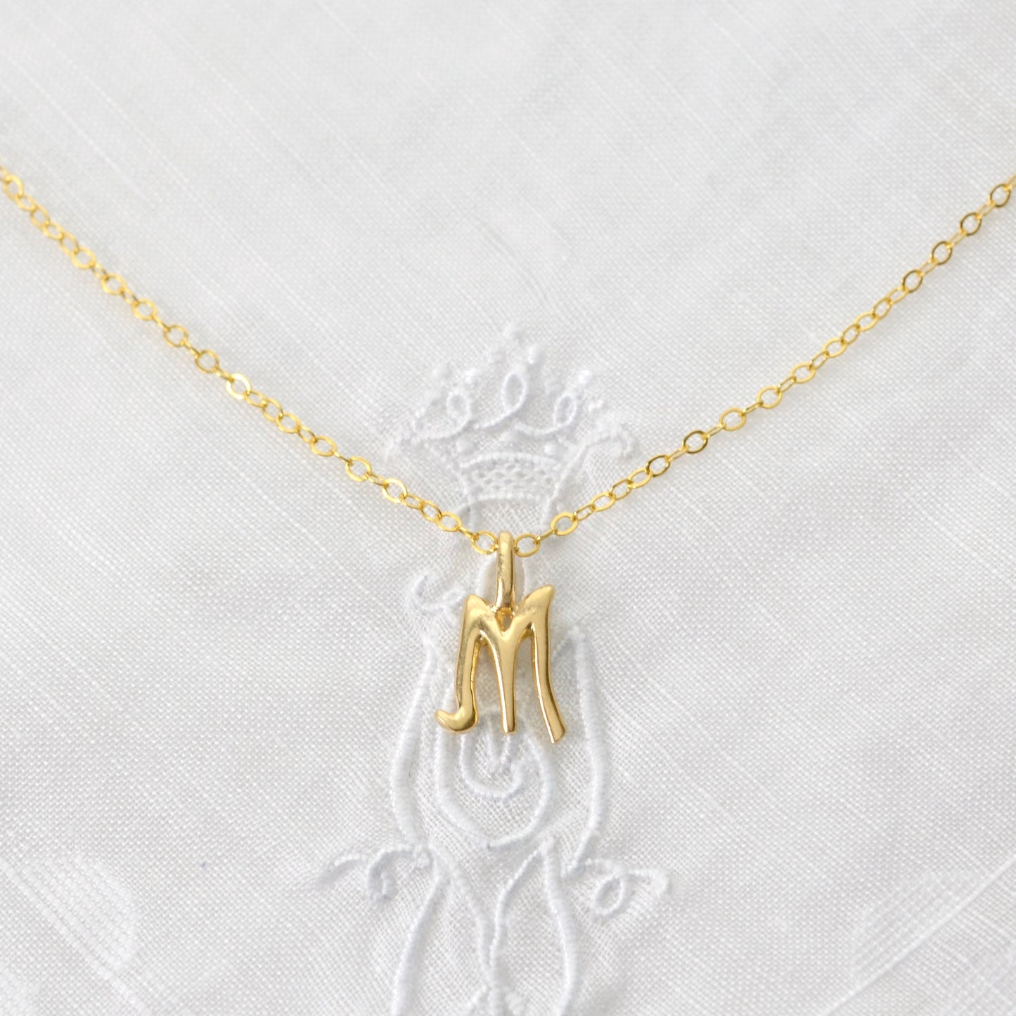Vintage 14k Gold M Initial Charm Pendant Necklace