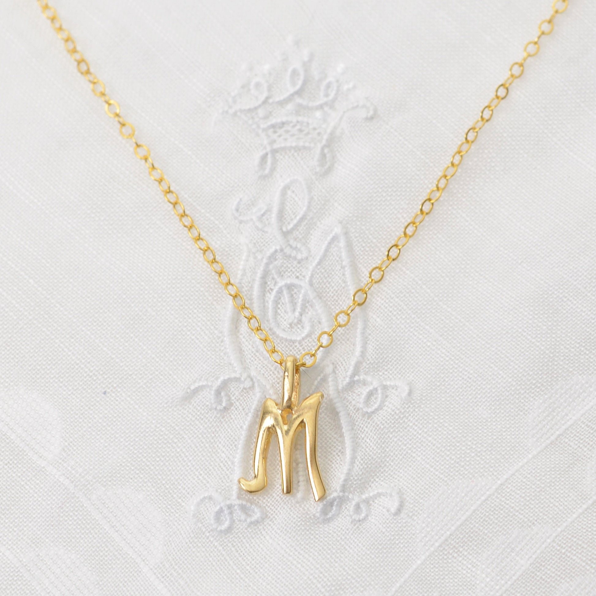 Vintage 14k Gold M Initial Charm Pendant Necklace