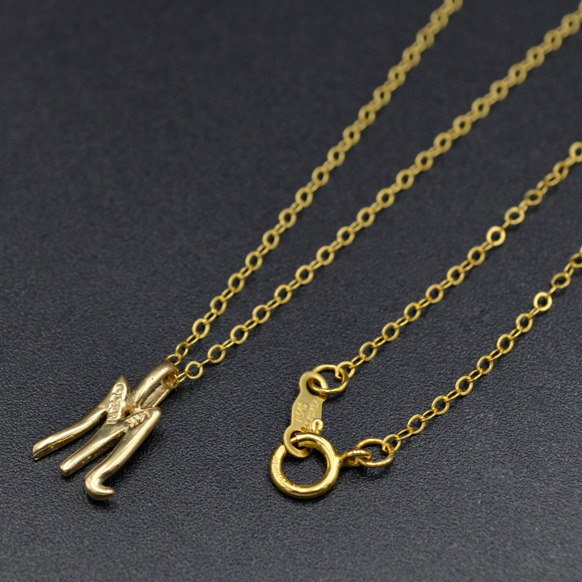 Vintage 14k Gold M Initial Charm Pendant Necklace