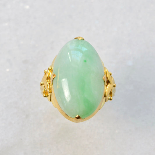 Vintage Moss-In-Snow Jade and 20k Gold Ring