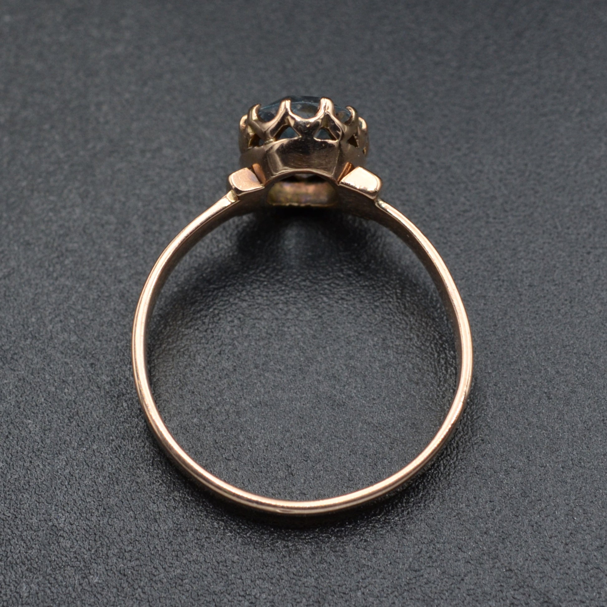 Antique Aquamarine and Gold Ring
