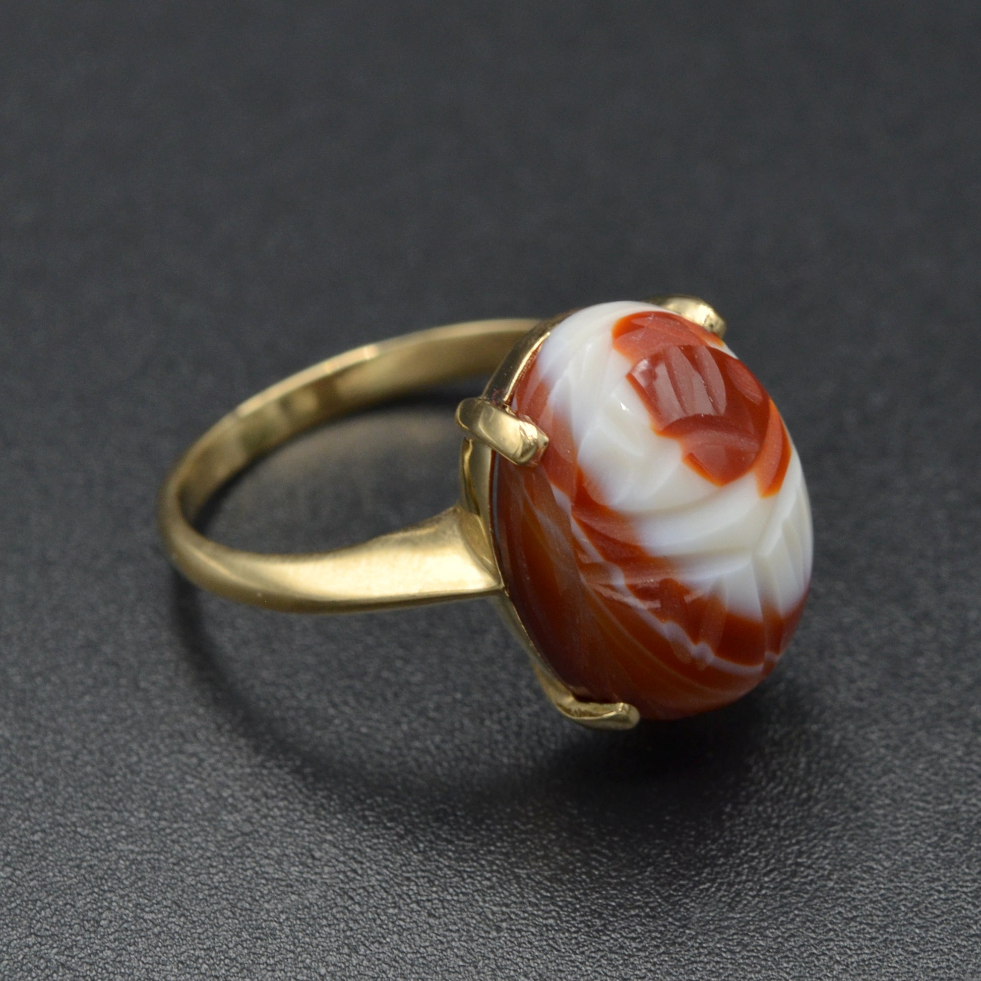 Vintage Banded Agate and 10k Gold Scarab Ring