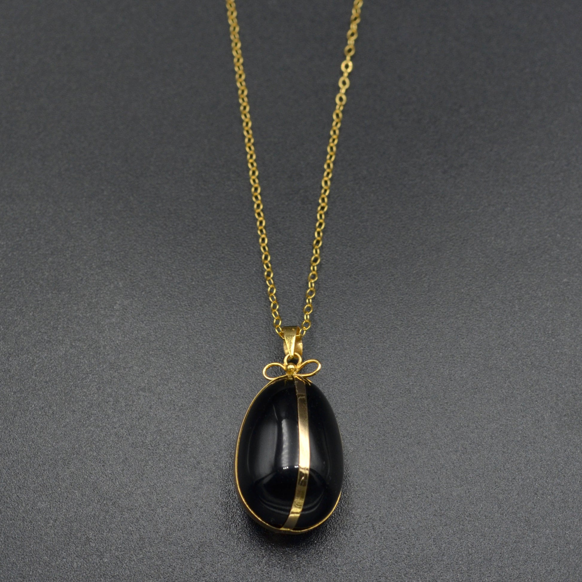 Vintage 14k Gold Onyx Egg Pendant Necklace