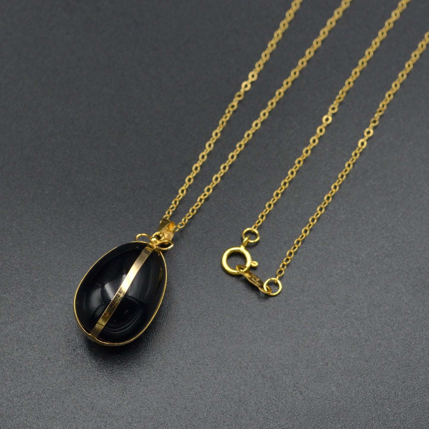 Vintage 14k Gold Onyx Egg Pendant Necklace
