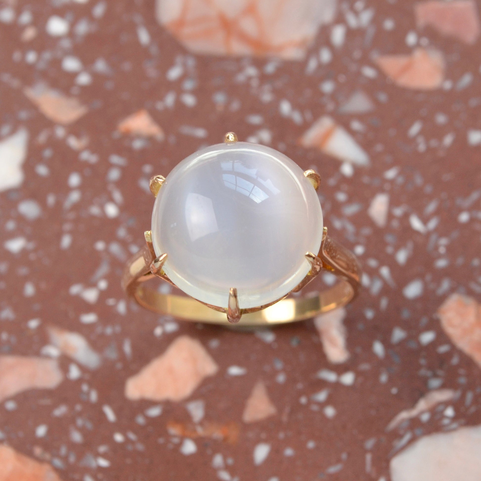 Vintage Cat’s Eye Moonstone and 18k Gold Ring
