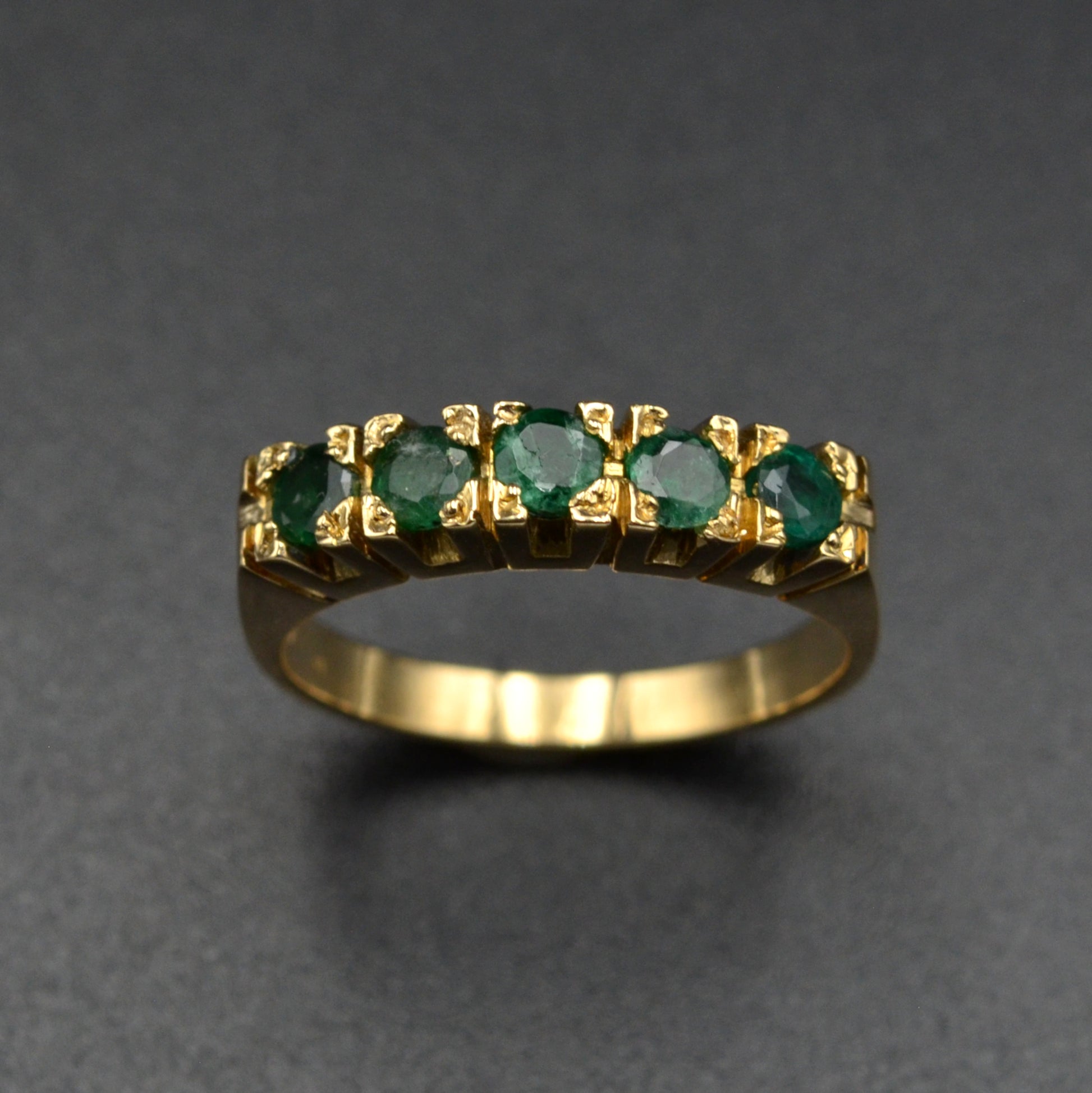 Vintage Emerald and 18k Gold Ring