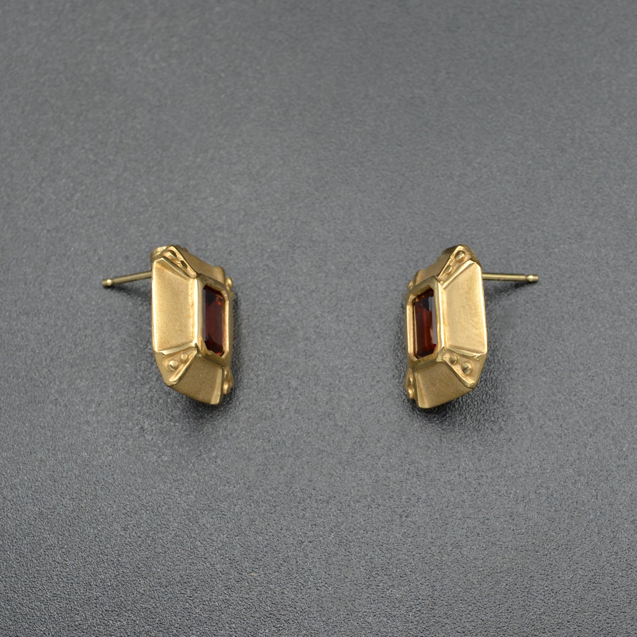 Amazon.com: Yheakne Vintage Square Stud Earrings Square Shape Earrings  Geometric Gold Earrings Minimalist Earrings Jewelry for Women and Girls :  Clothing, Shoes & Jewelry