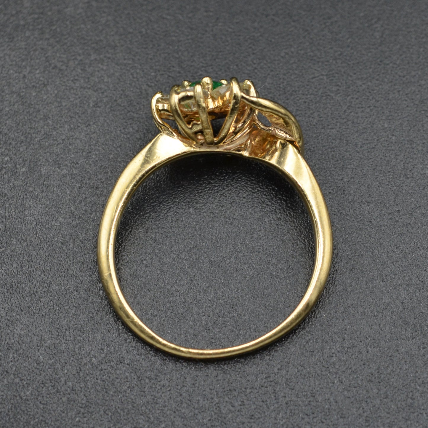 Vintage Emerald and Diamond Flower Ring