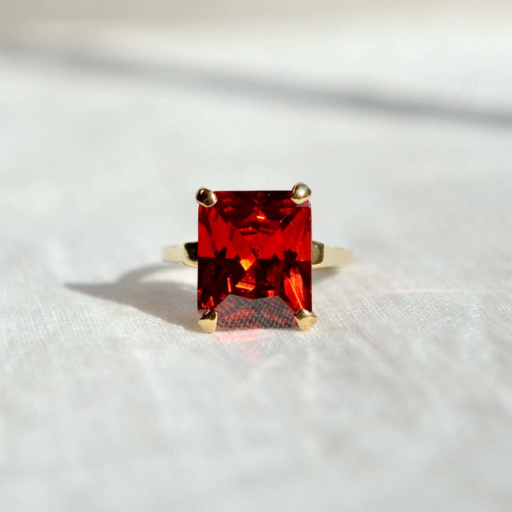 Vintage Pyrope-Spessartite Garnet and 14k Gold Ring