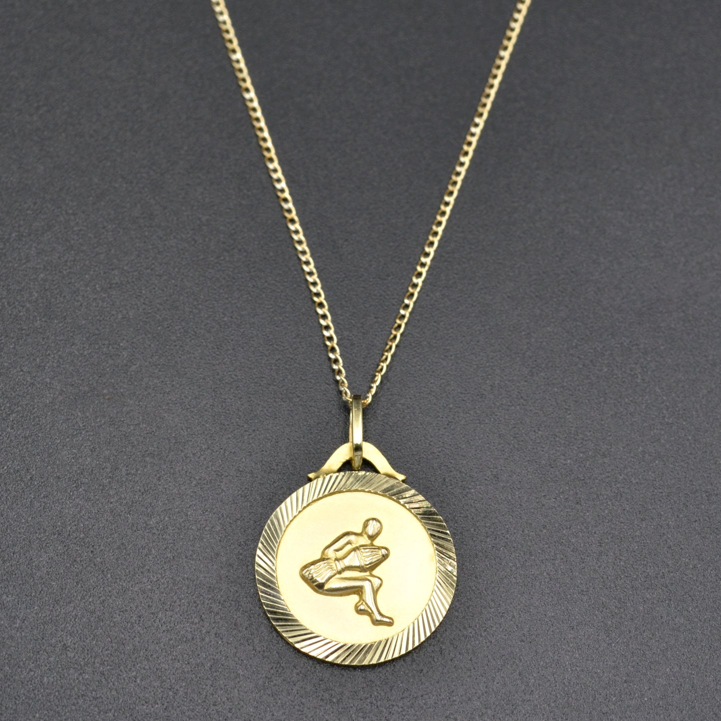 Vintage 14k Italian Gold Aquarius Zodiac Astrology Pendant Necklace