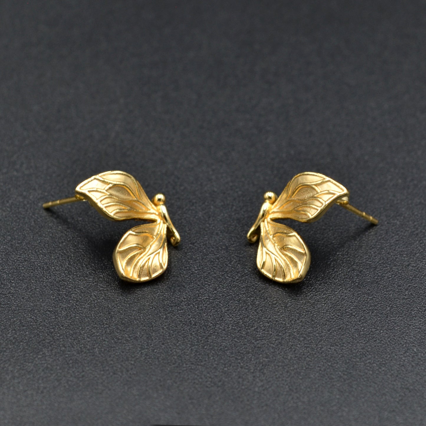 Vintage 18k Gold Butterfly Earrings