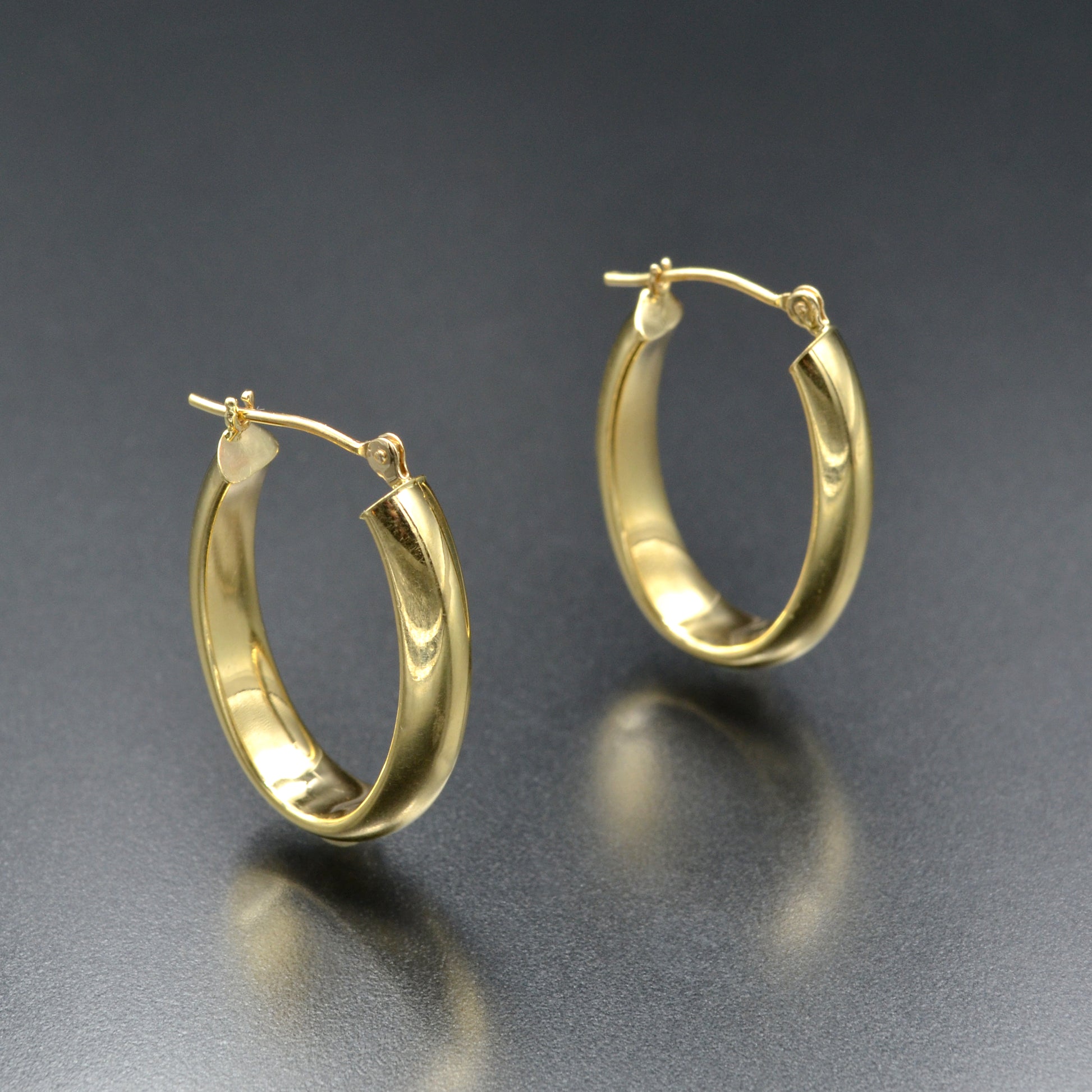 Vintage 14k Gold Oval Hoop Earrings