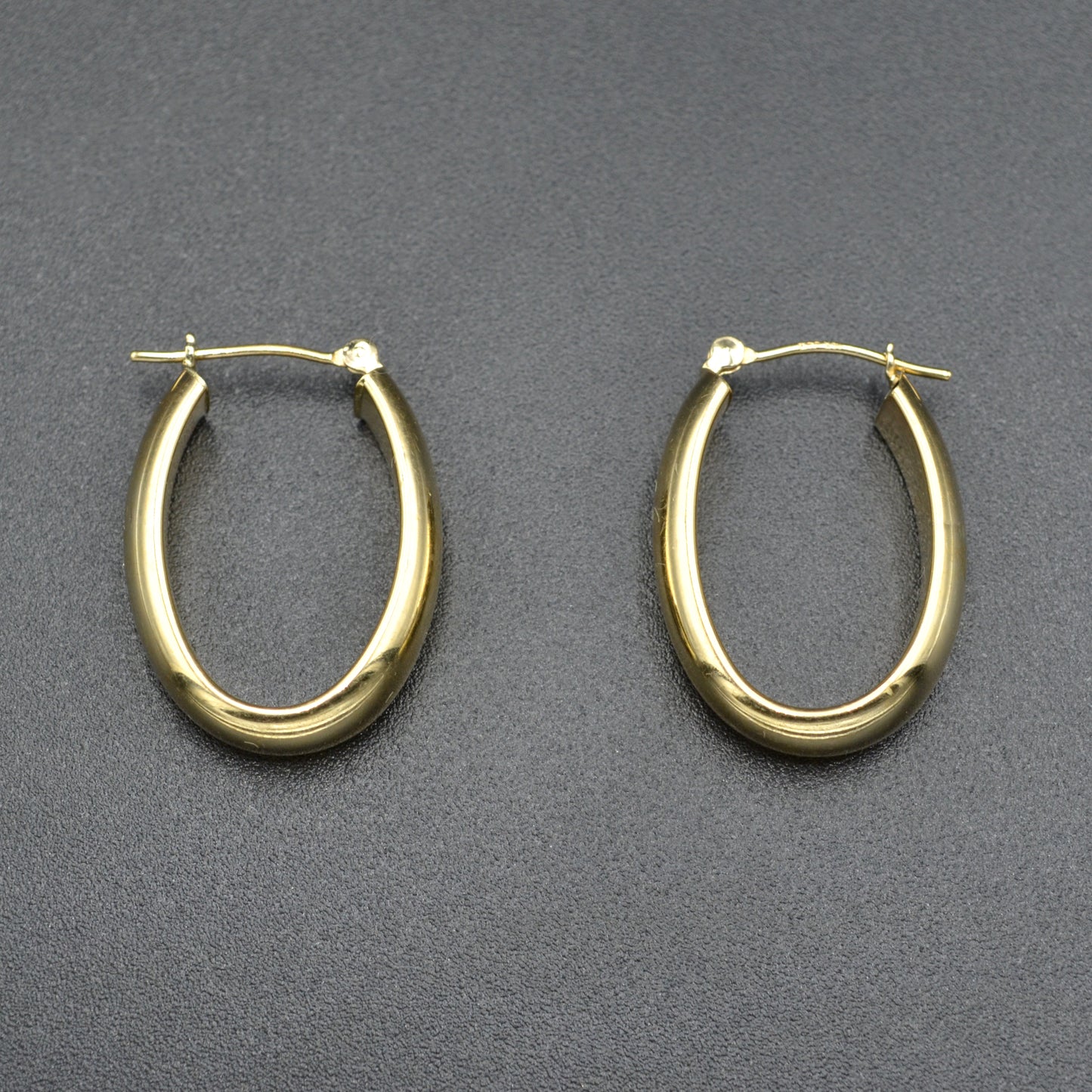 Vintage 14k Gold Oval Hoop Earrings