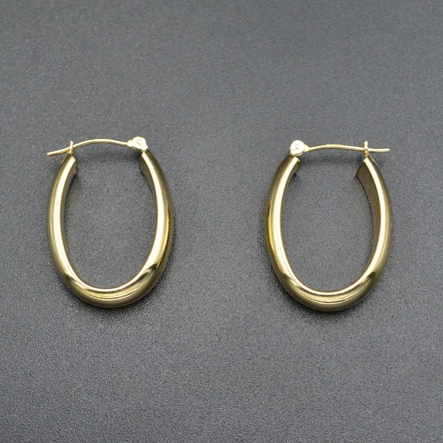 Vintage 14k Gold Oval Hoop Earrings