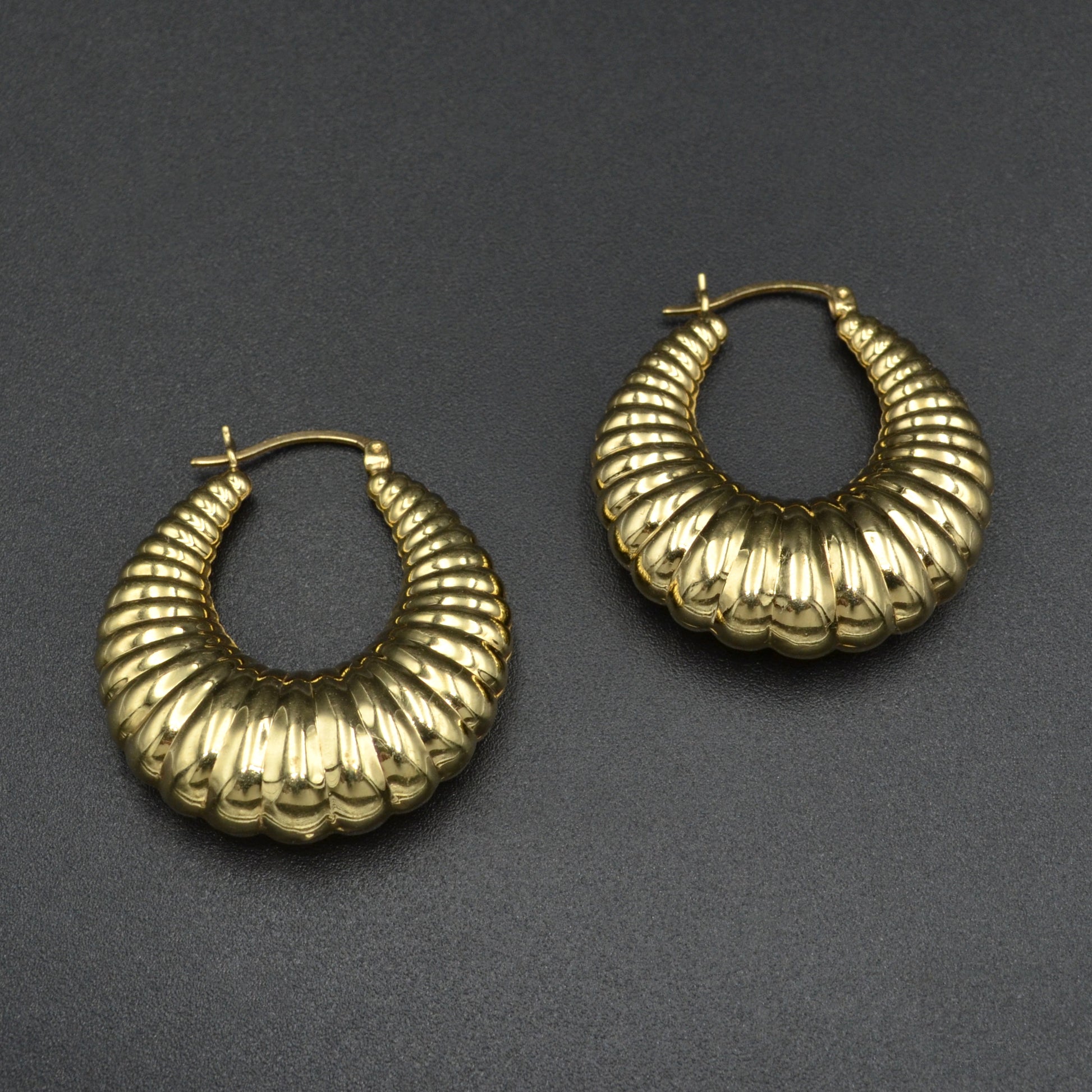 Vintage 10k Gold Shrimp Earrings