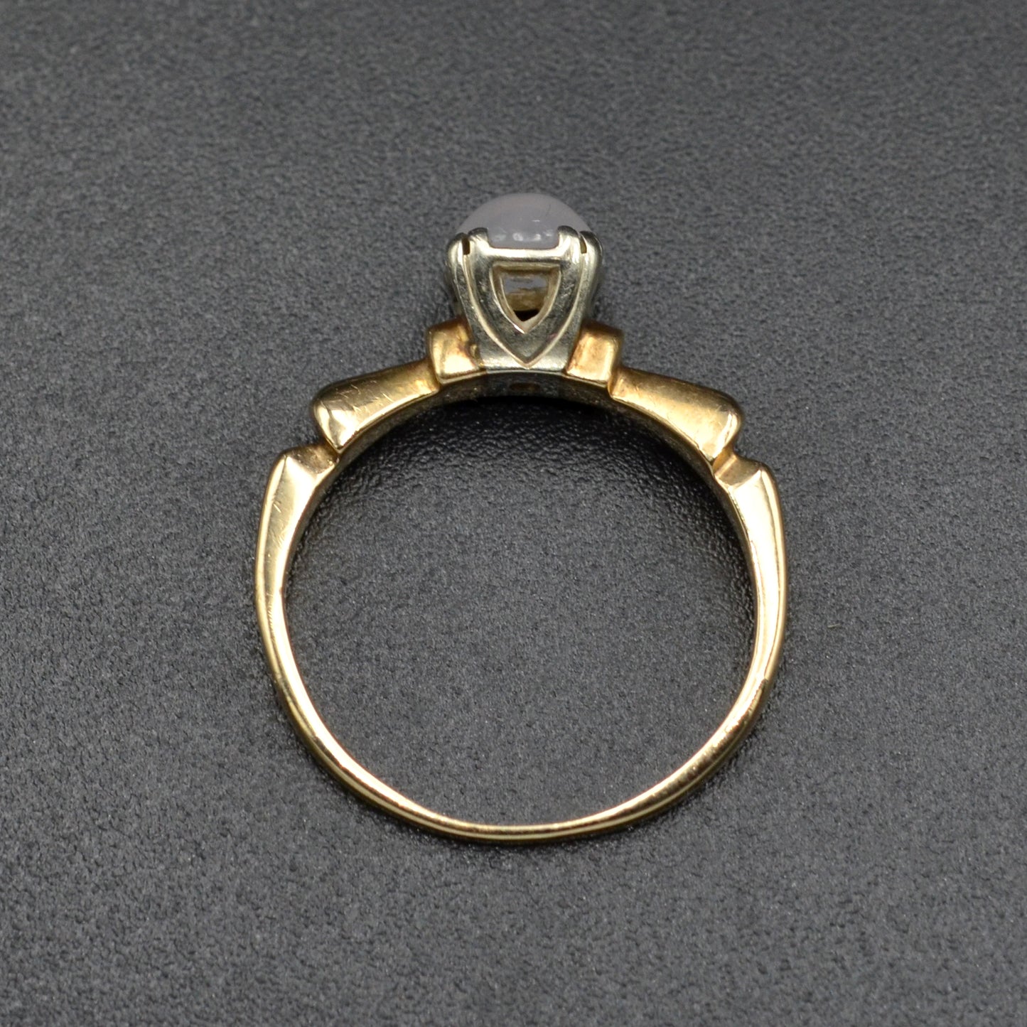 Vintage Star Sapphire and 14k Gold Ring
