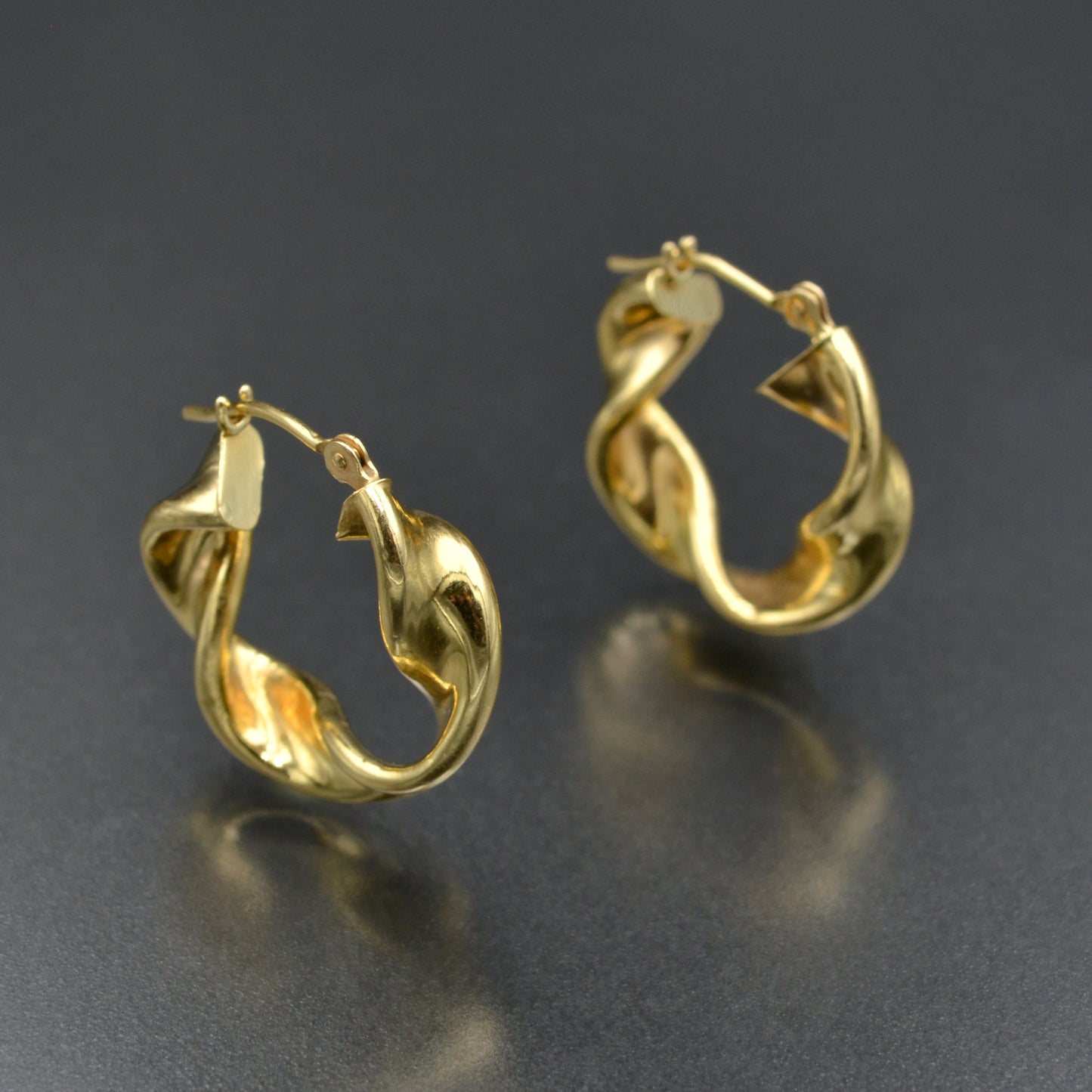 Vintage 14k Gold Twisted Hoop Earrings